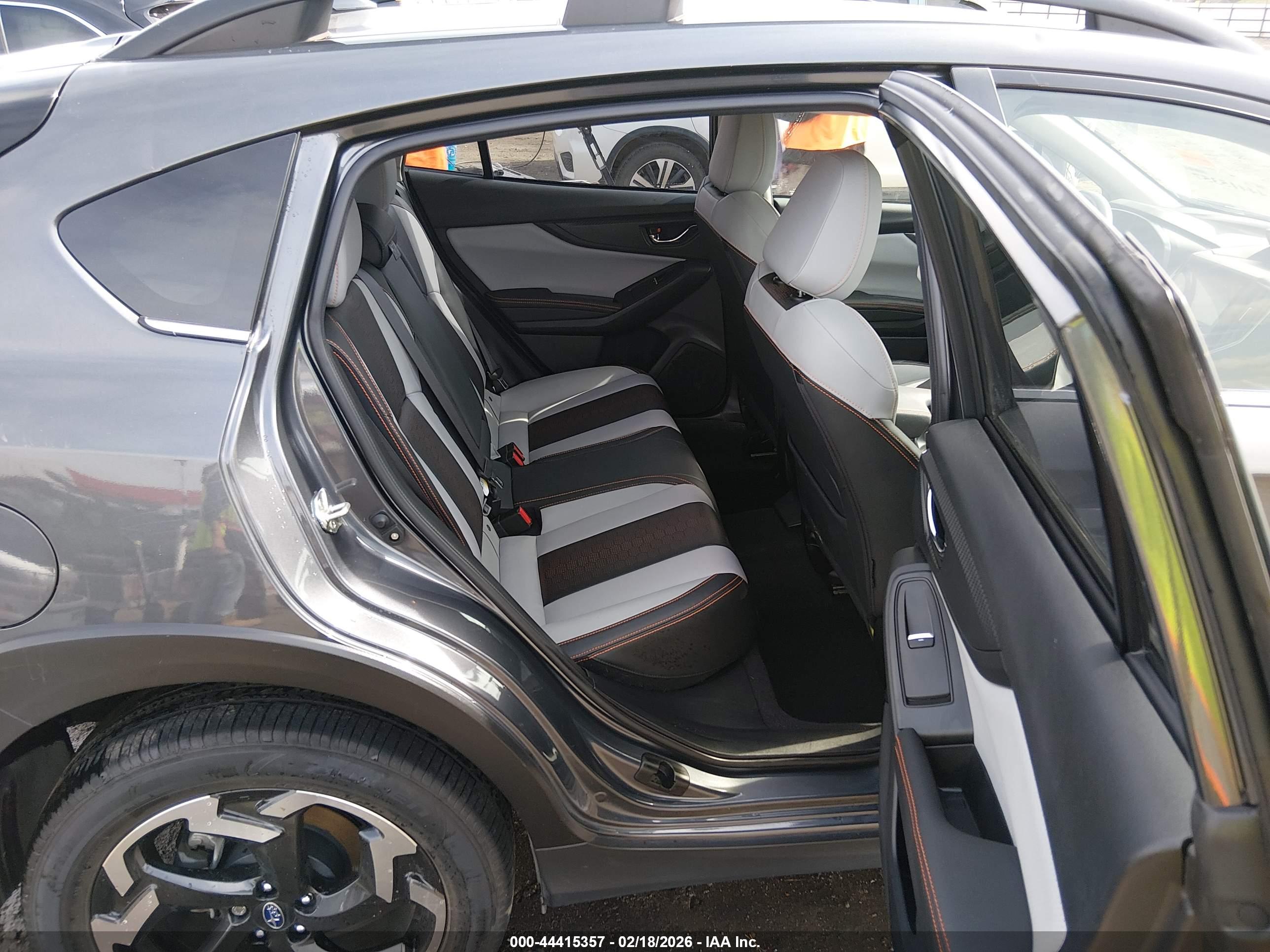 SUBARU CROSSTREK image 8