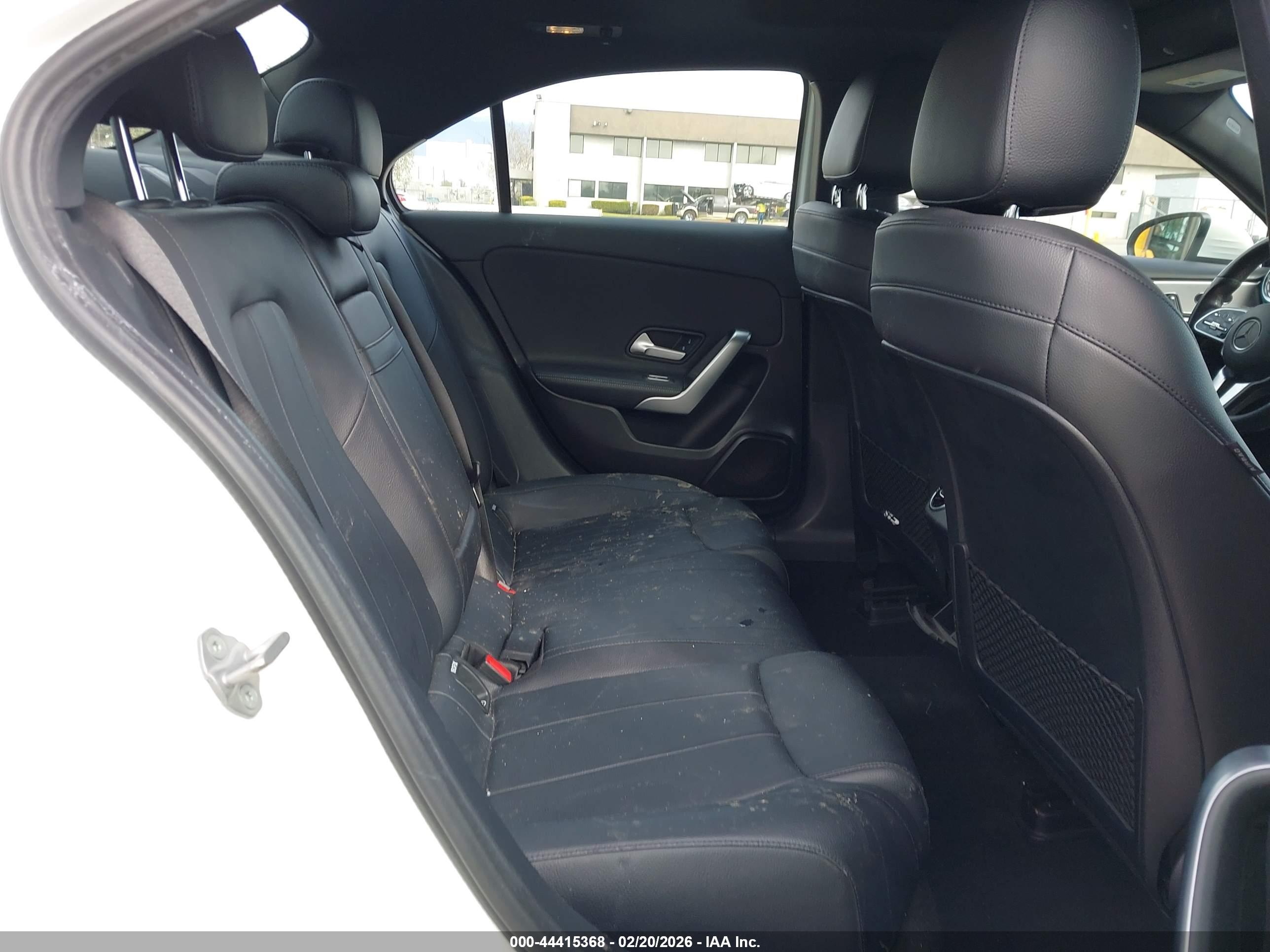 MERCEDES-BENZ A image 8