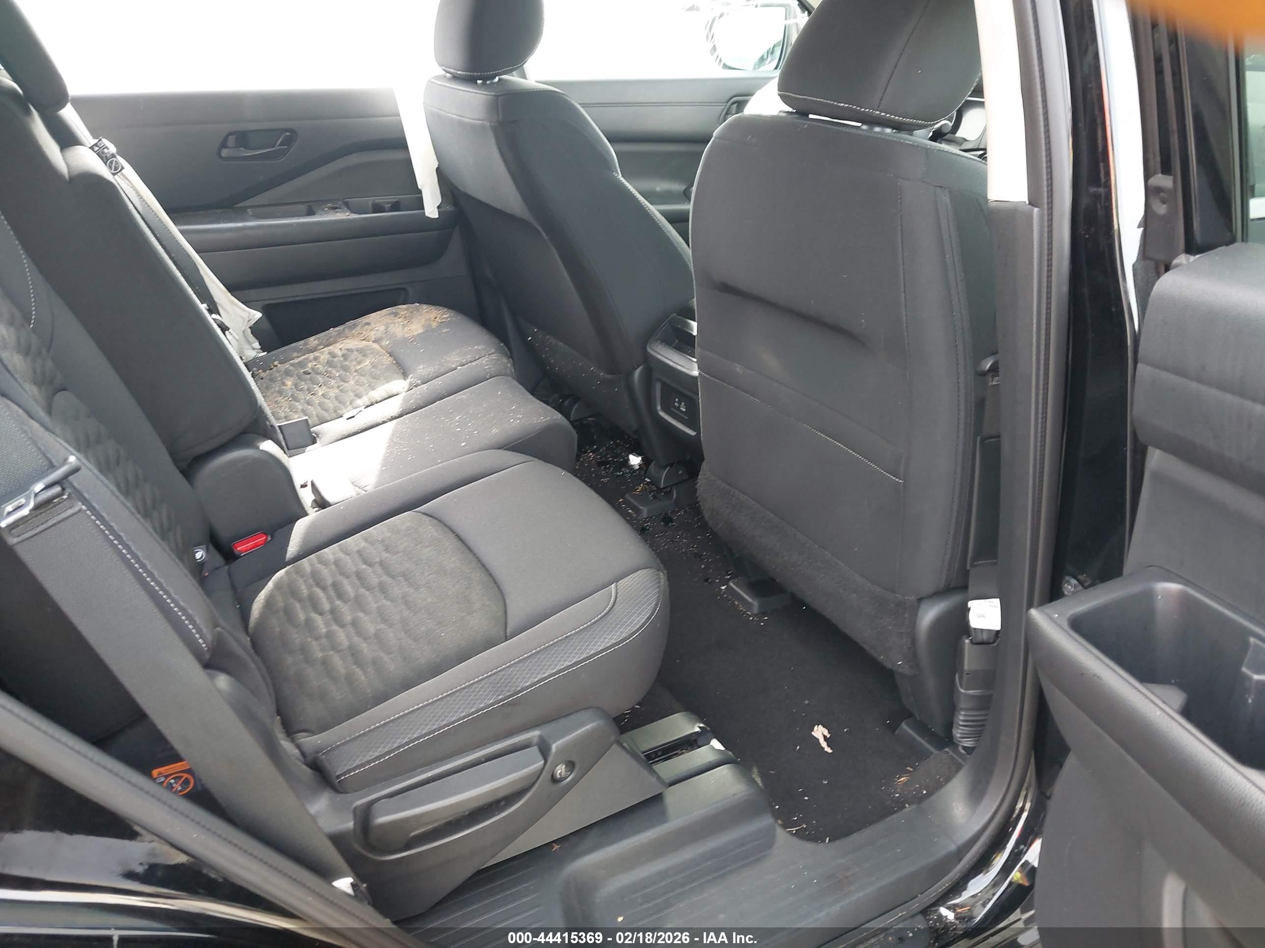NISSAN PATHFINDER image 8