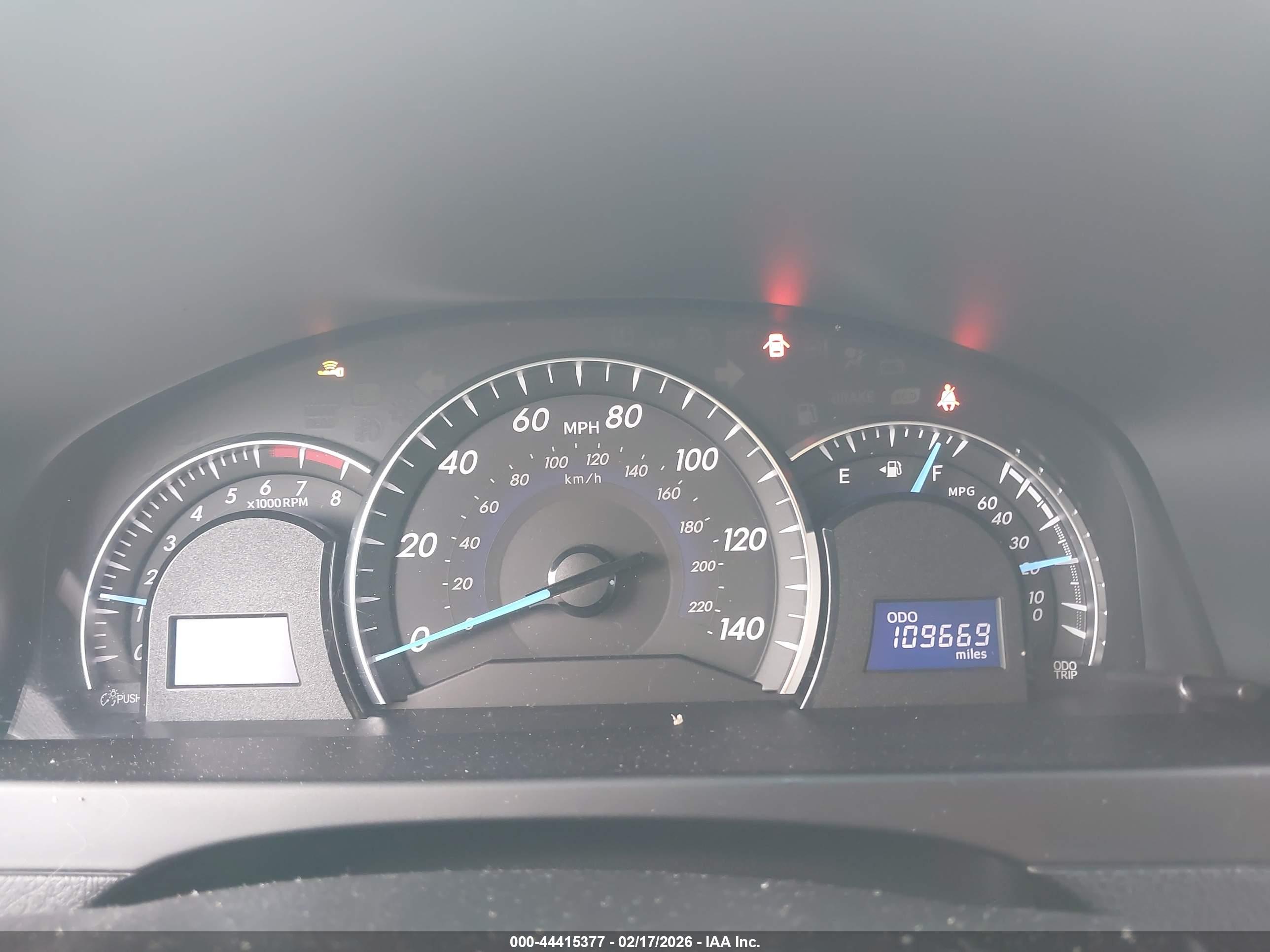 TOYOTA CAMRY image 7