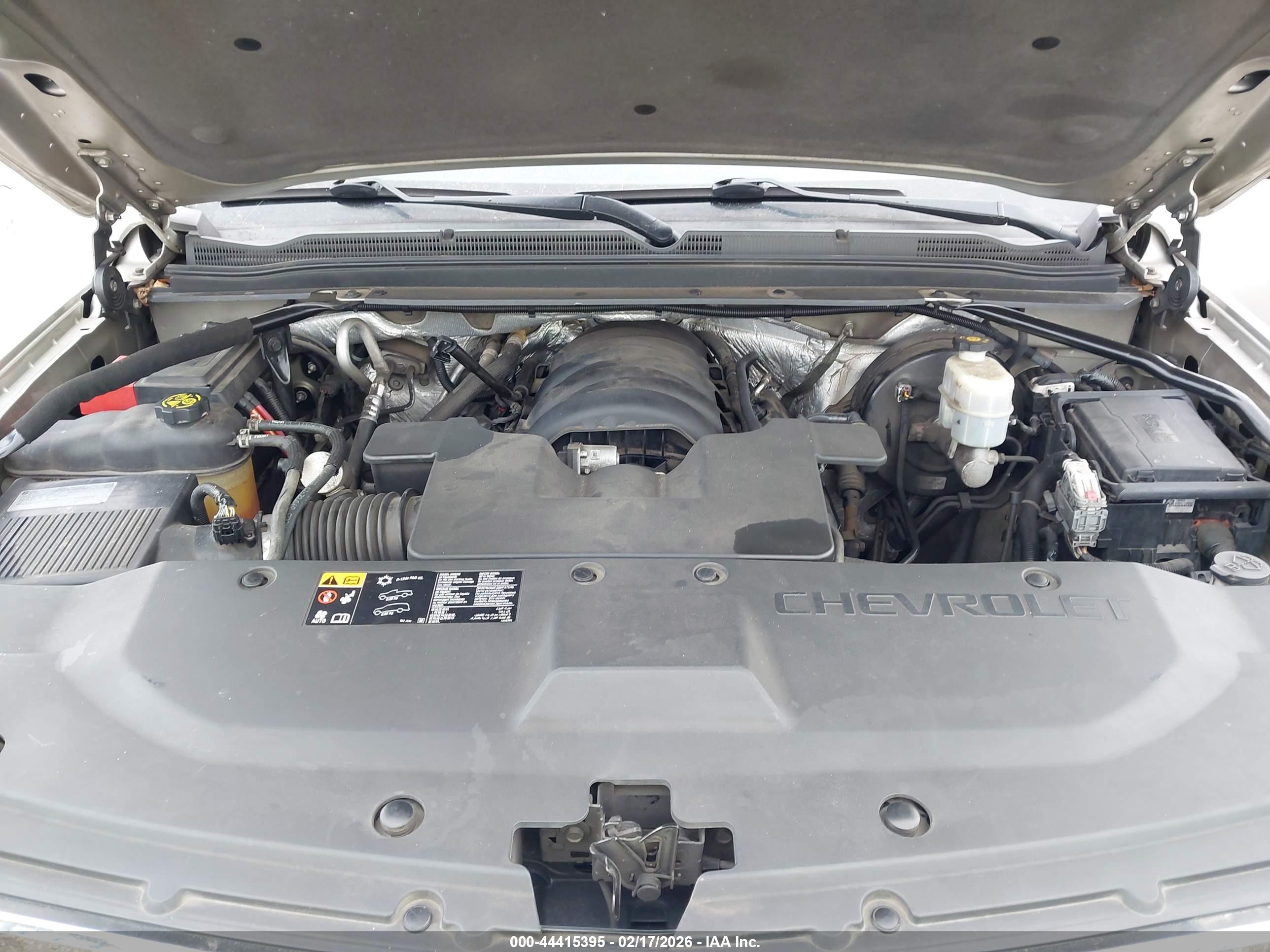 CHEVROLET SUBURBAN image 10