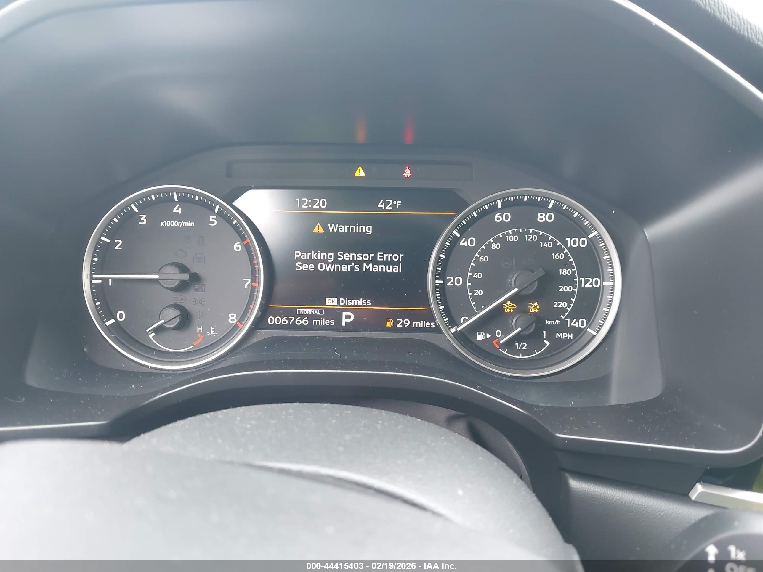MITSUBISHI OUTLANDER image 7