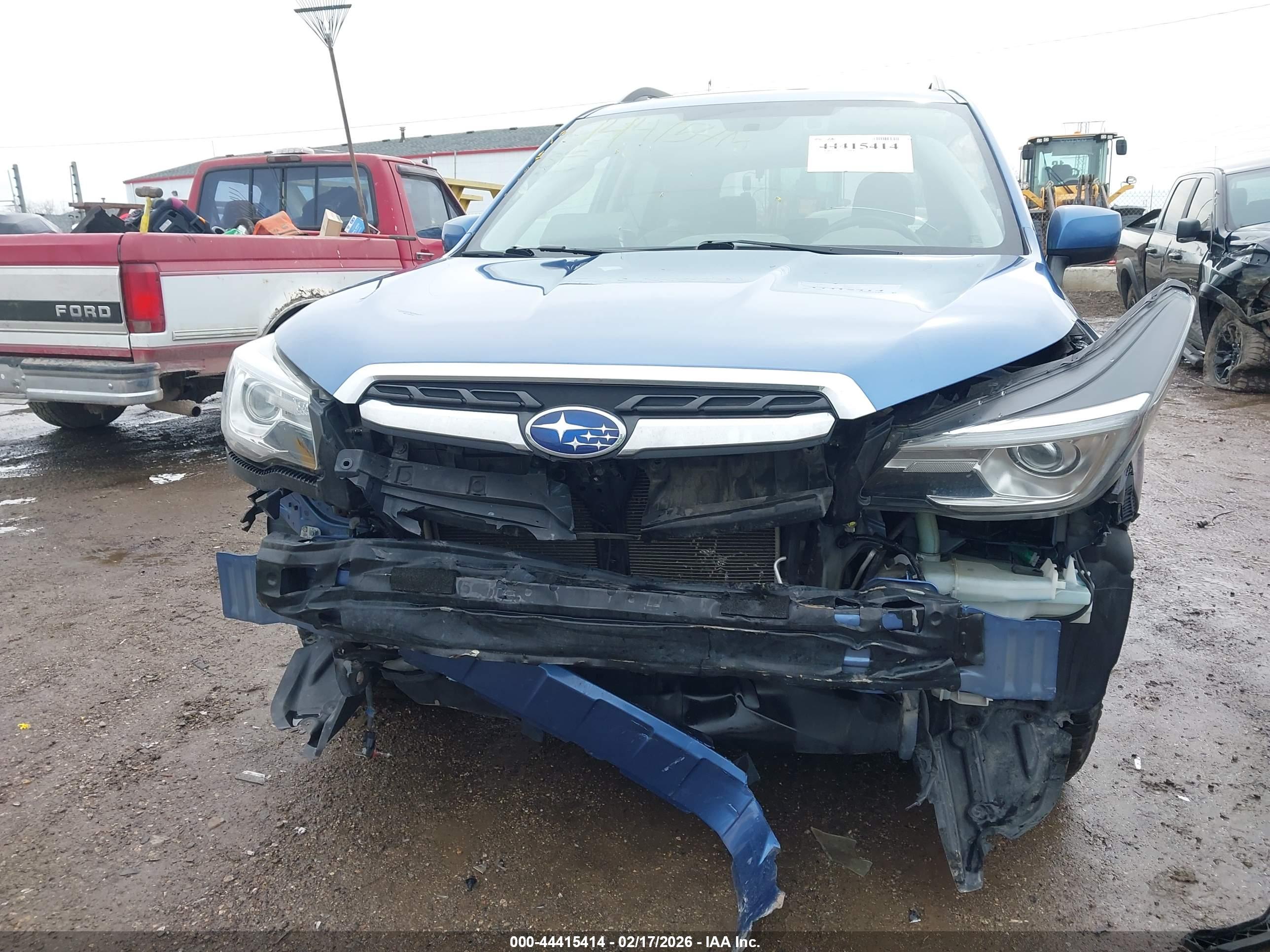 SUBARU FORESTER image 6
