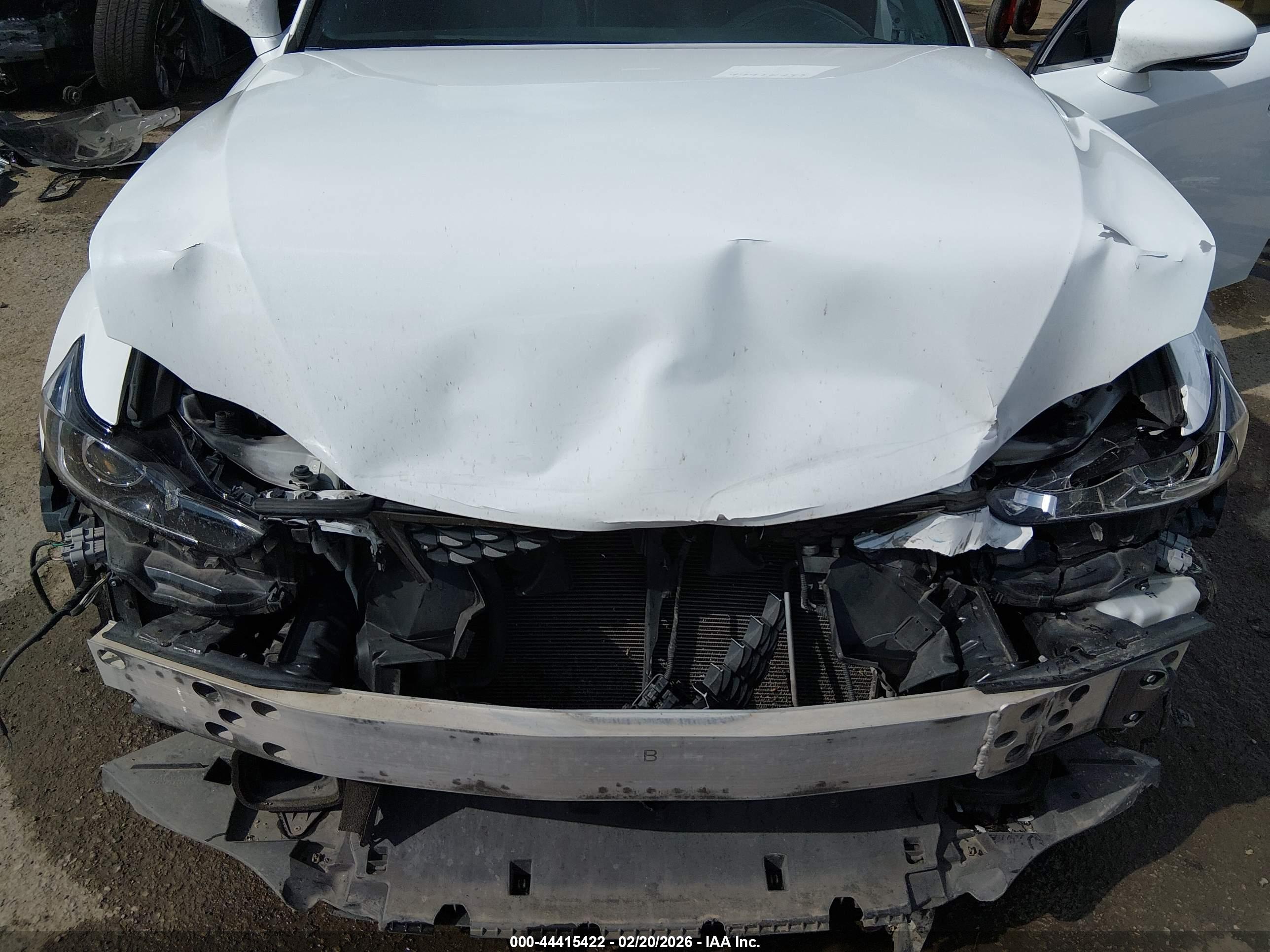 LEXUS IS image 10