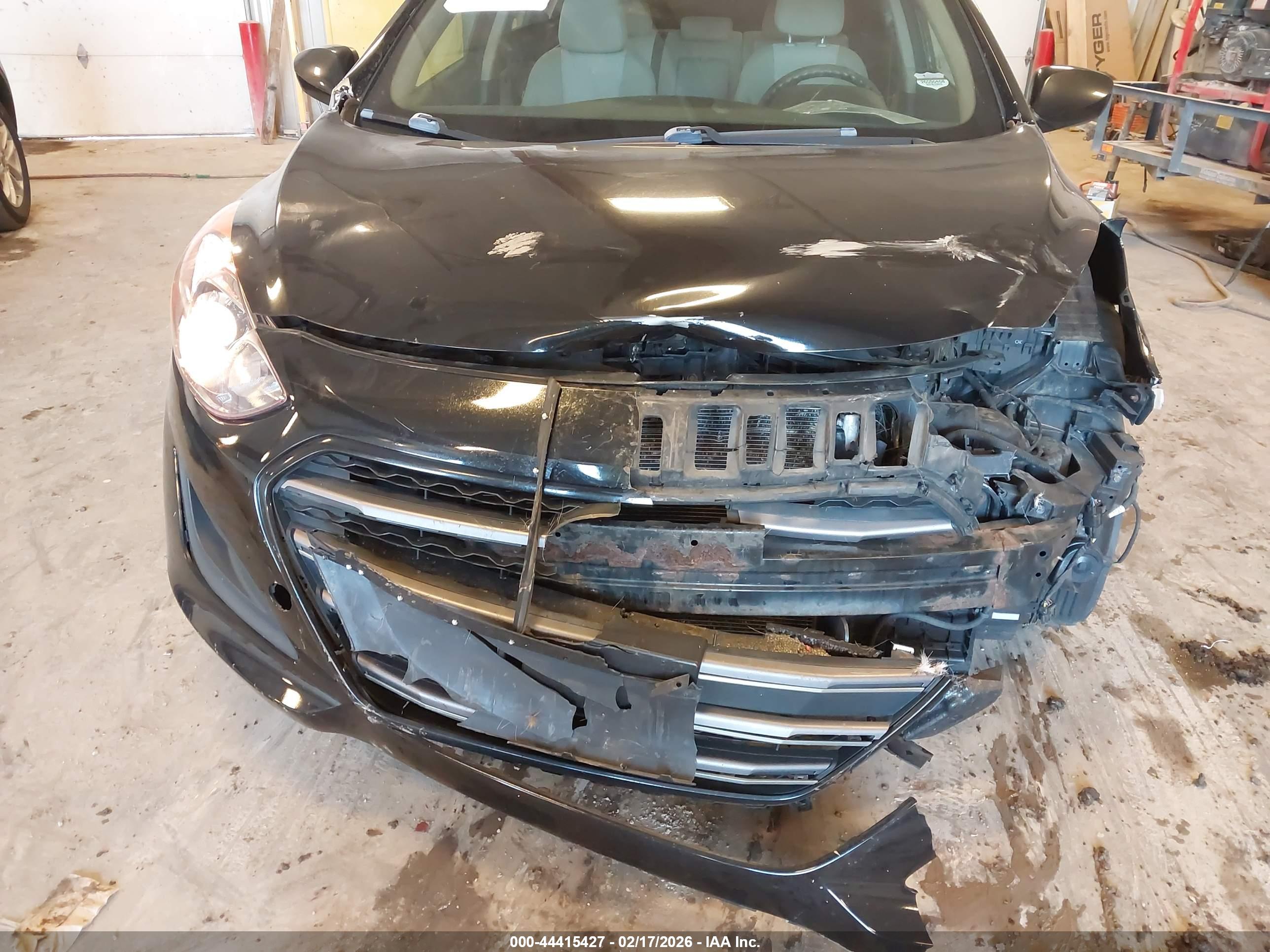 HYUNDAI ELANTRA image 6