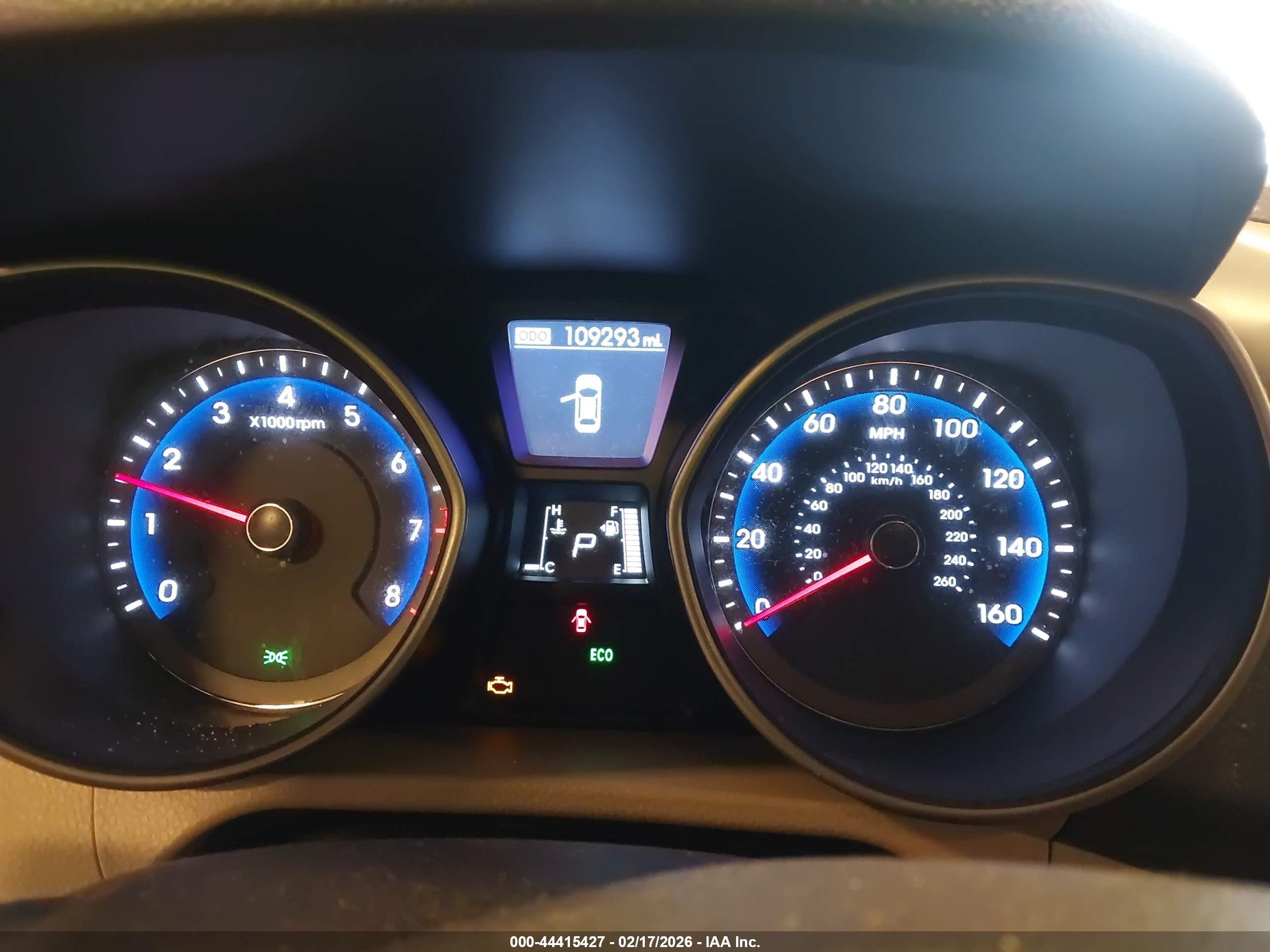 HYUNDAI ELANTRA image 7