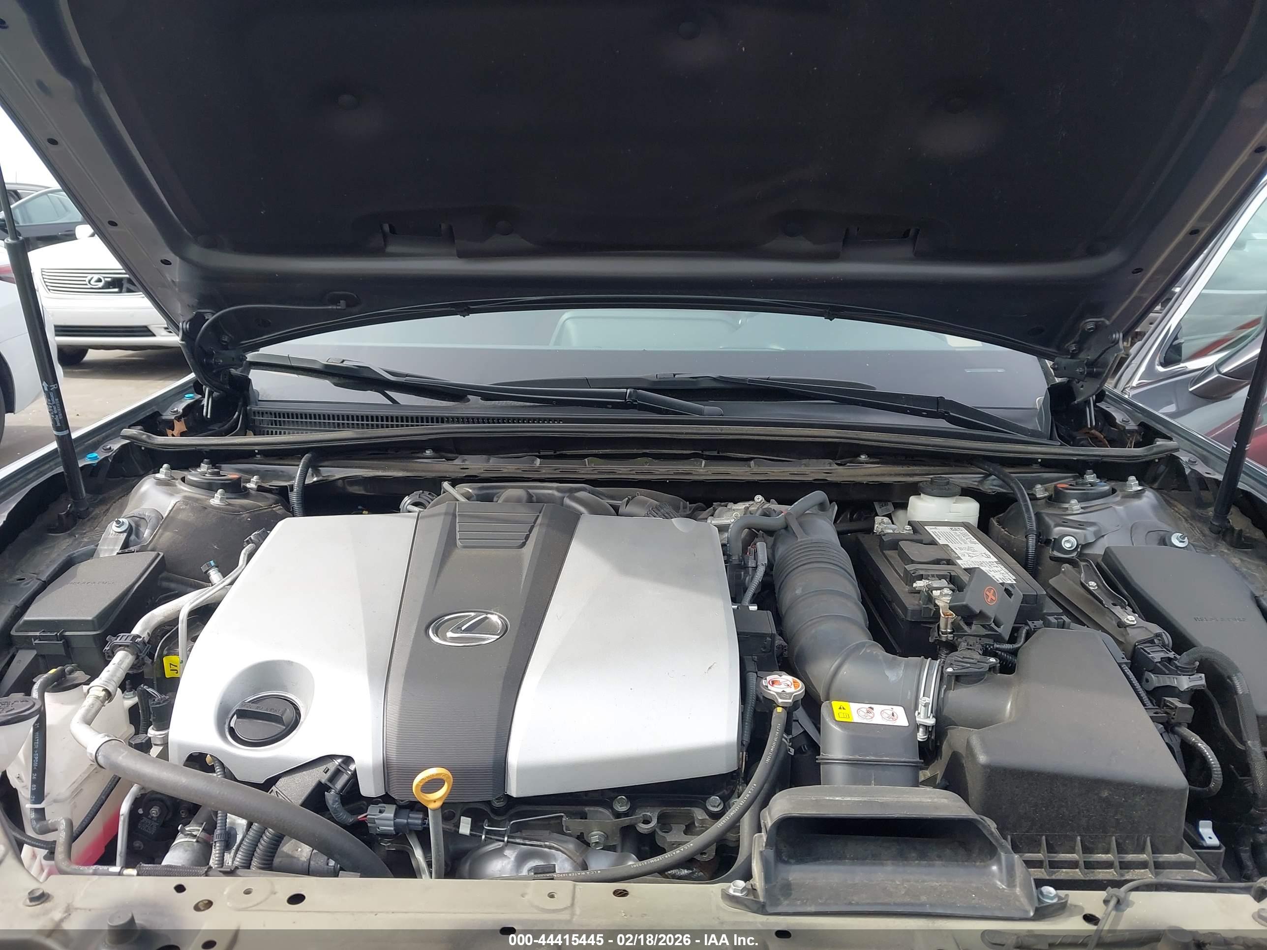 LEXUS ES image 10