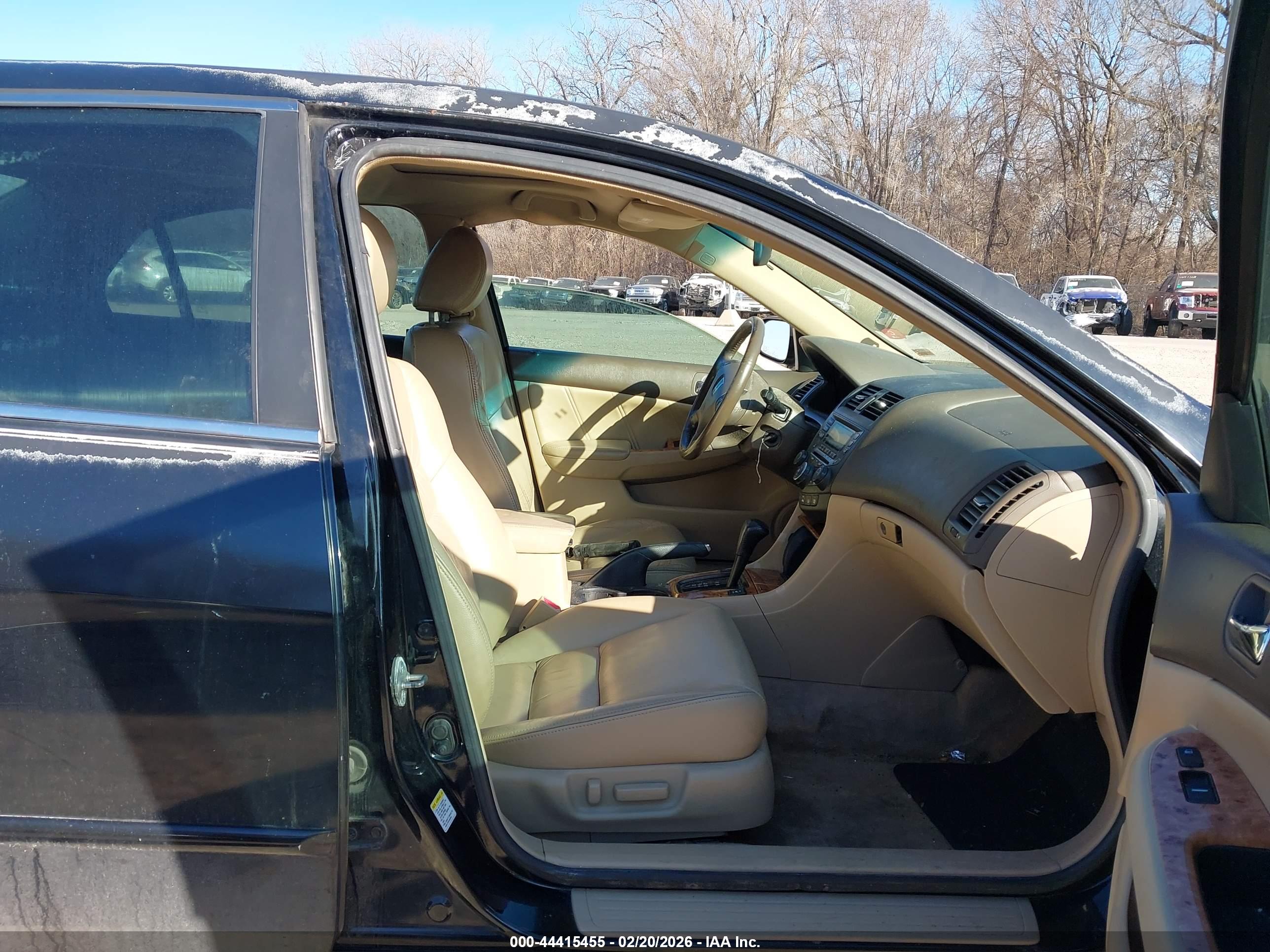 HONDA ACCORD image 5