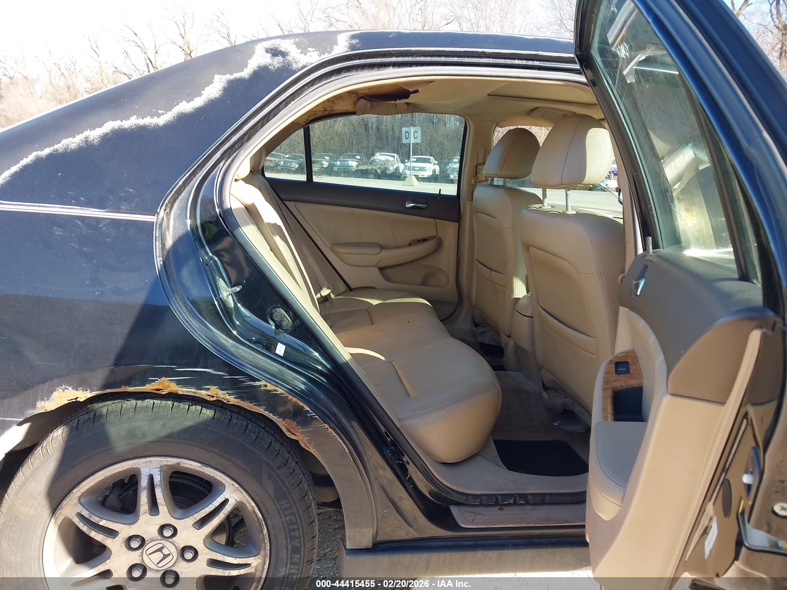 HONDA ACCORD image 8