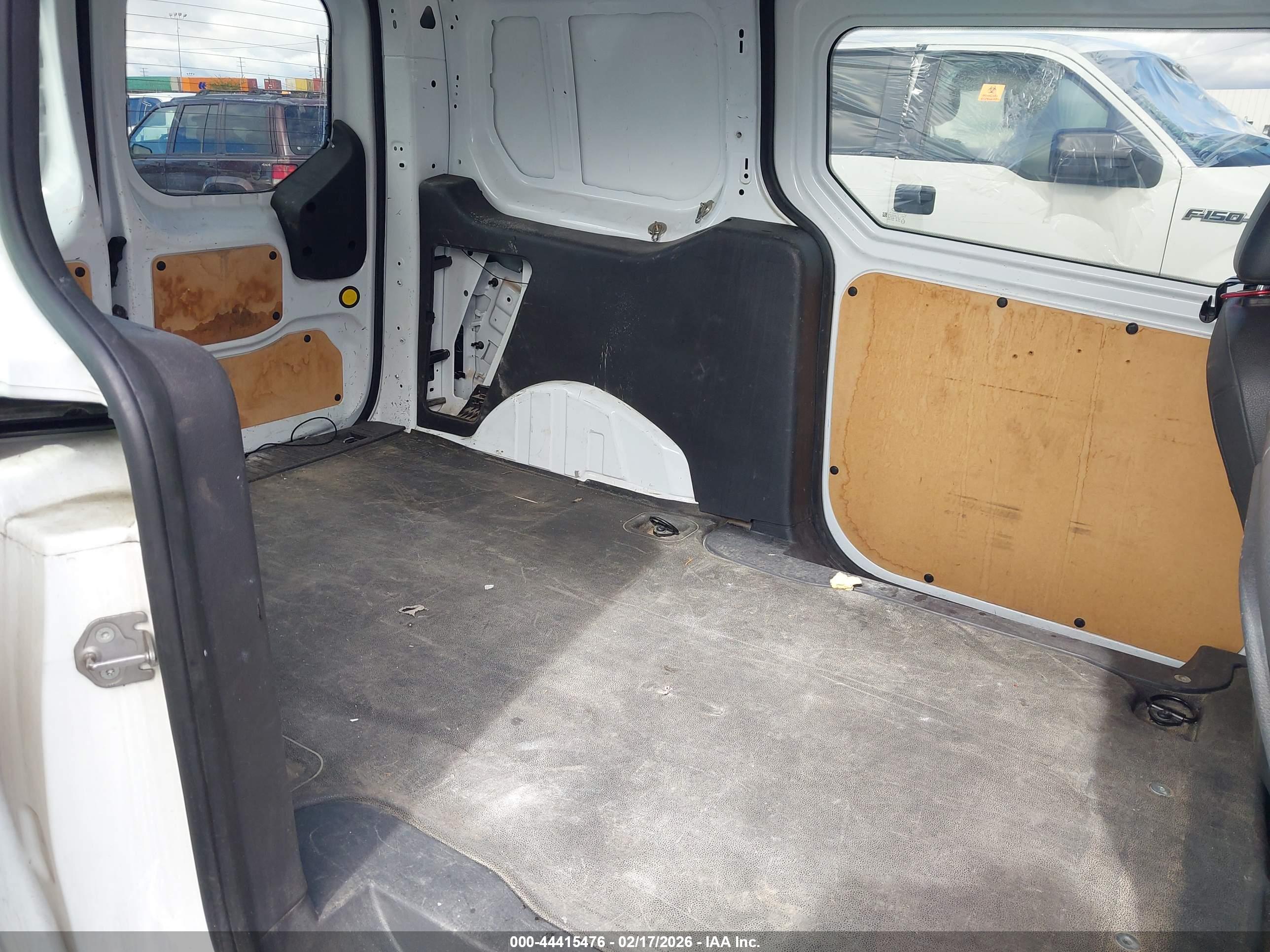 FORD TRANSIT image 8