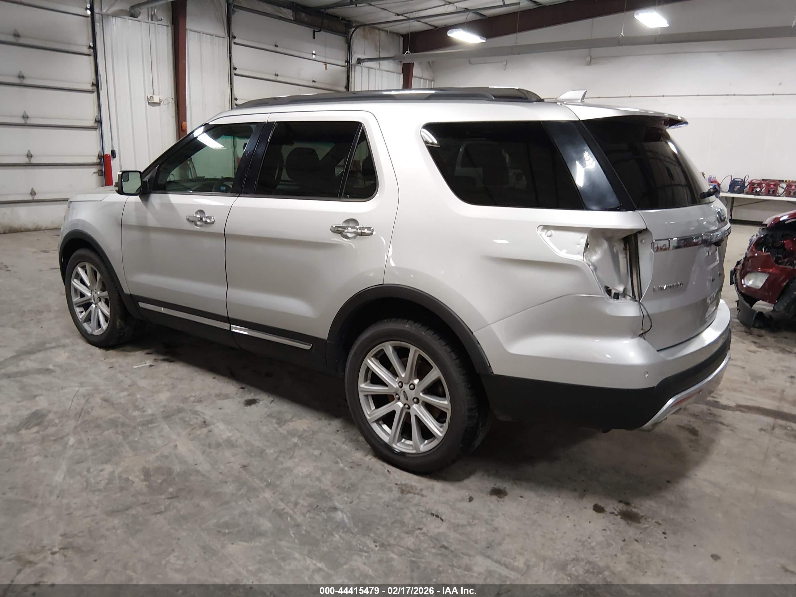 FORD EXPLORER image 3