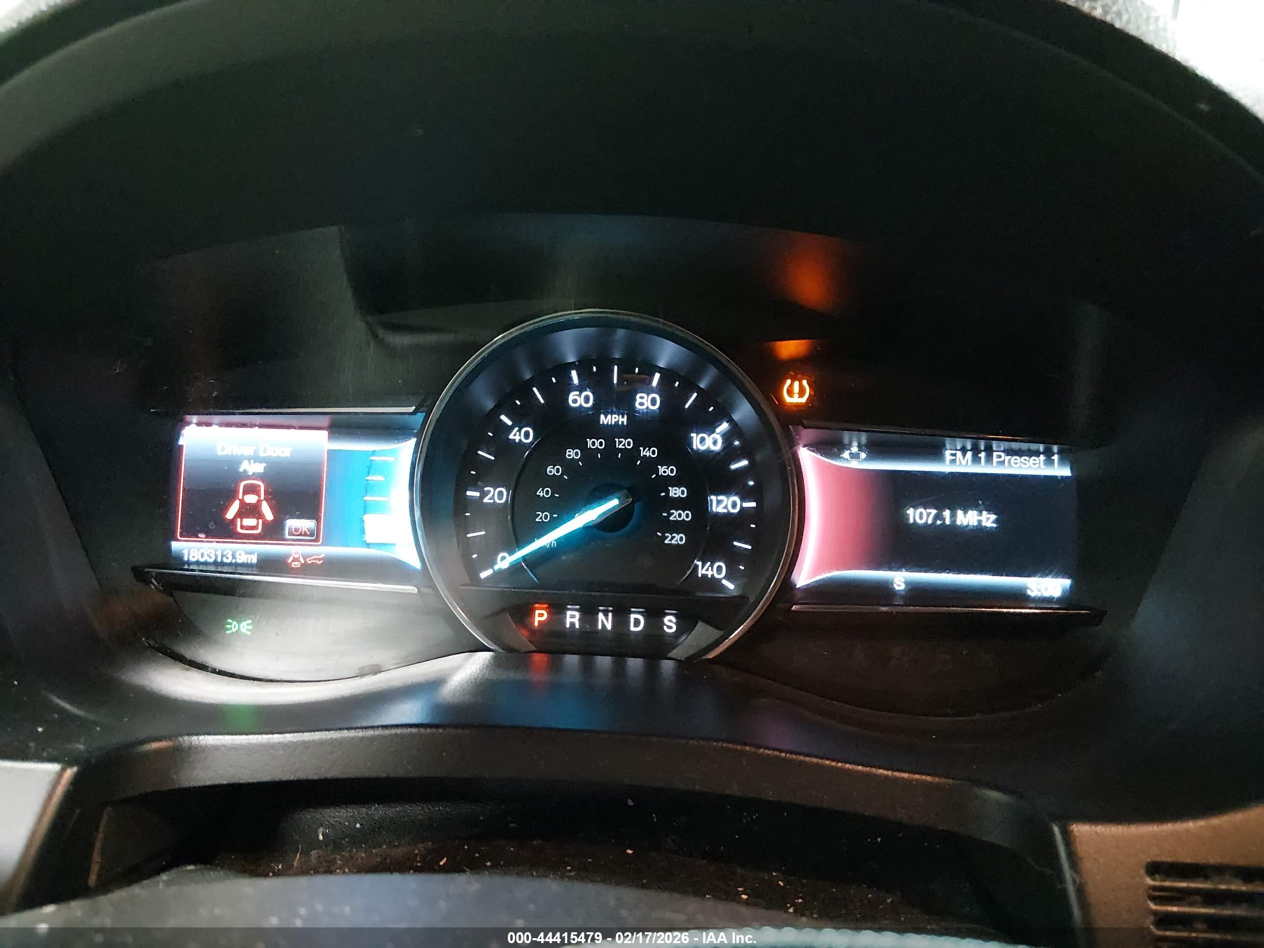 FORD EXPLORER image 7