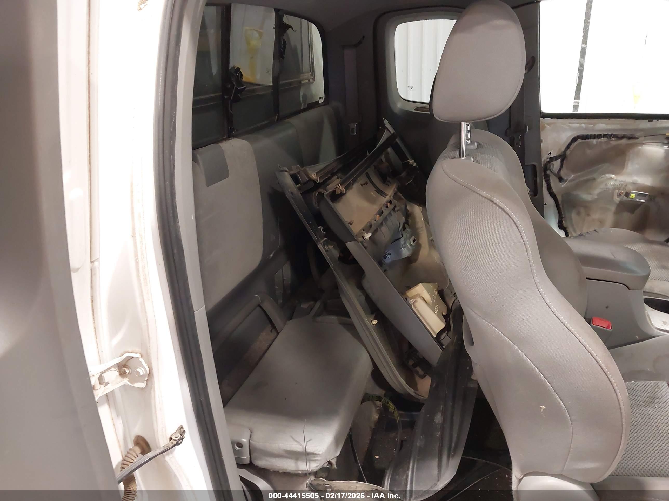 TOYOTA TACOMA image 8