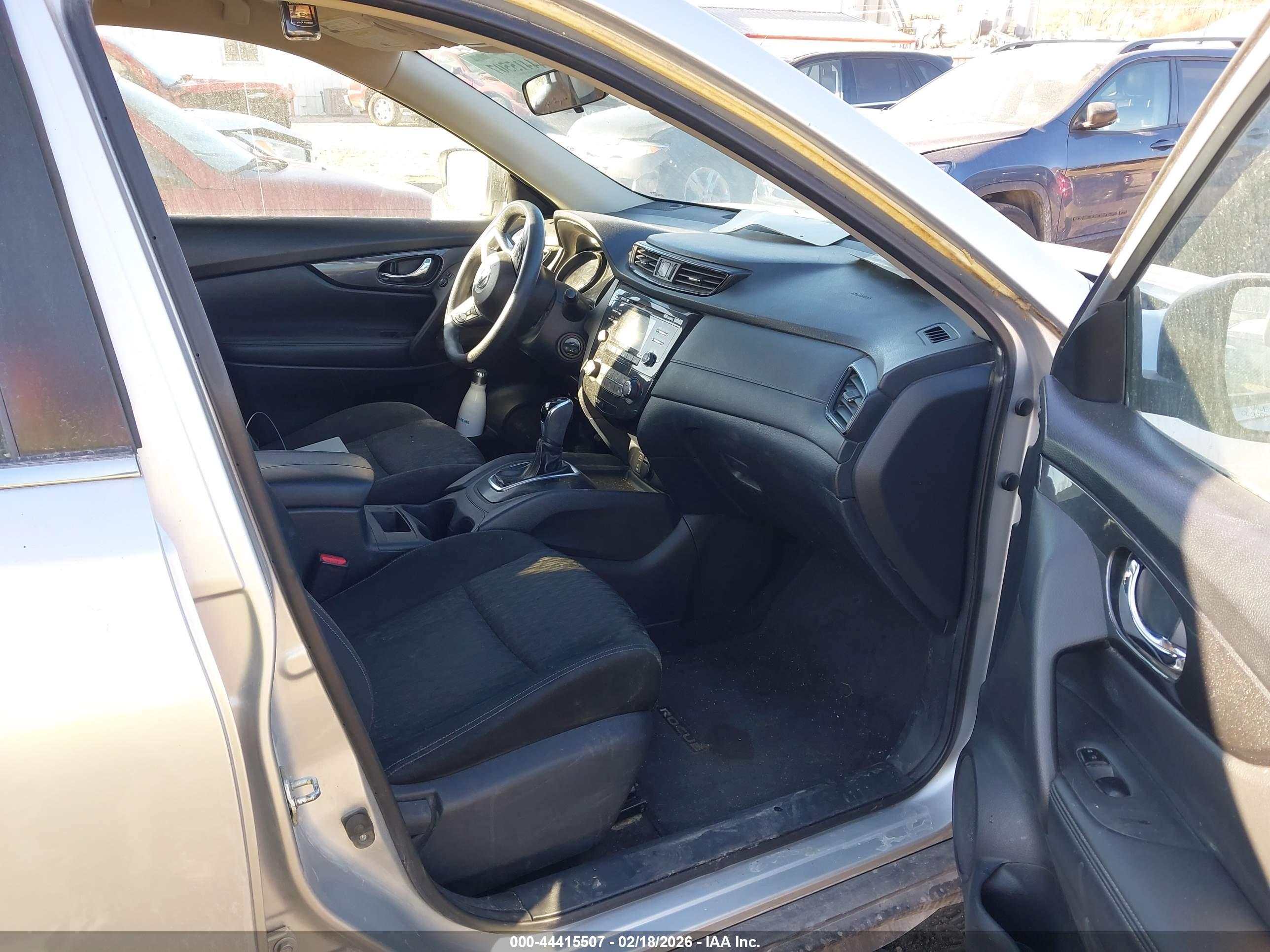 NISSAN ROGUE image 5