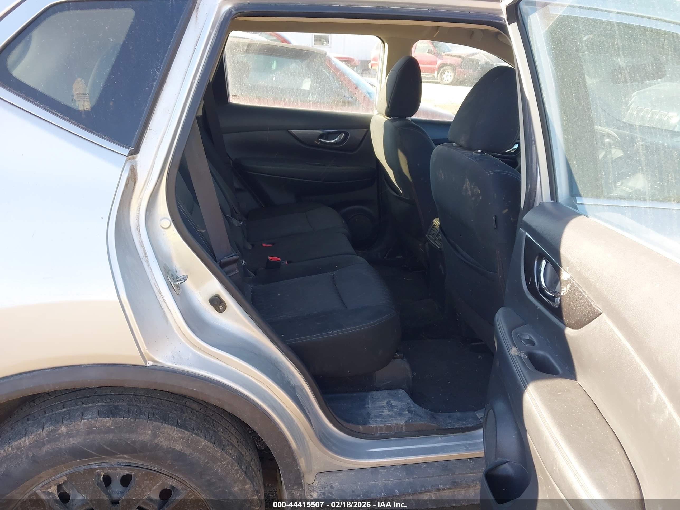 NISSAN ROGUE image 8