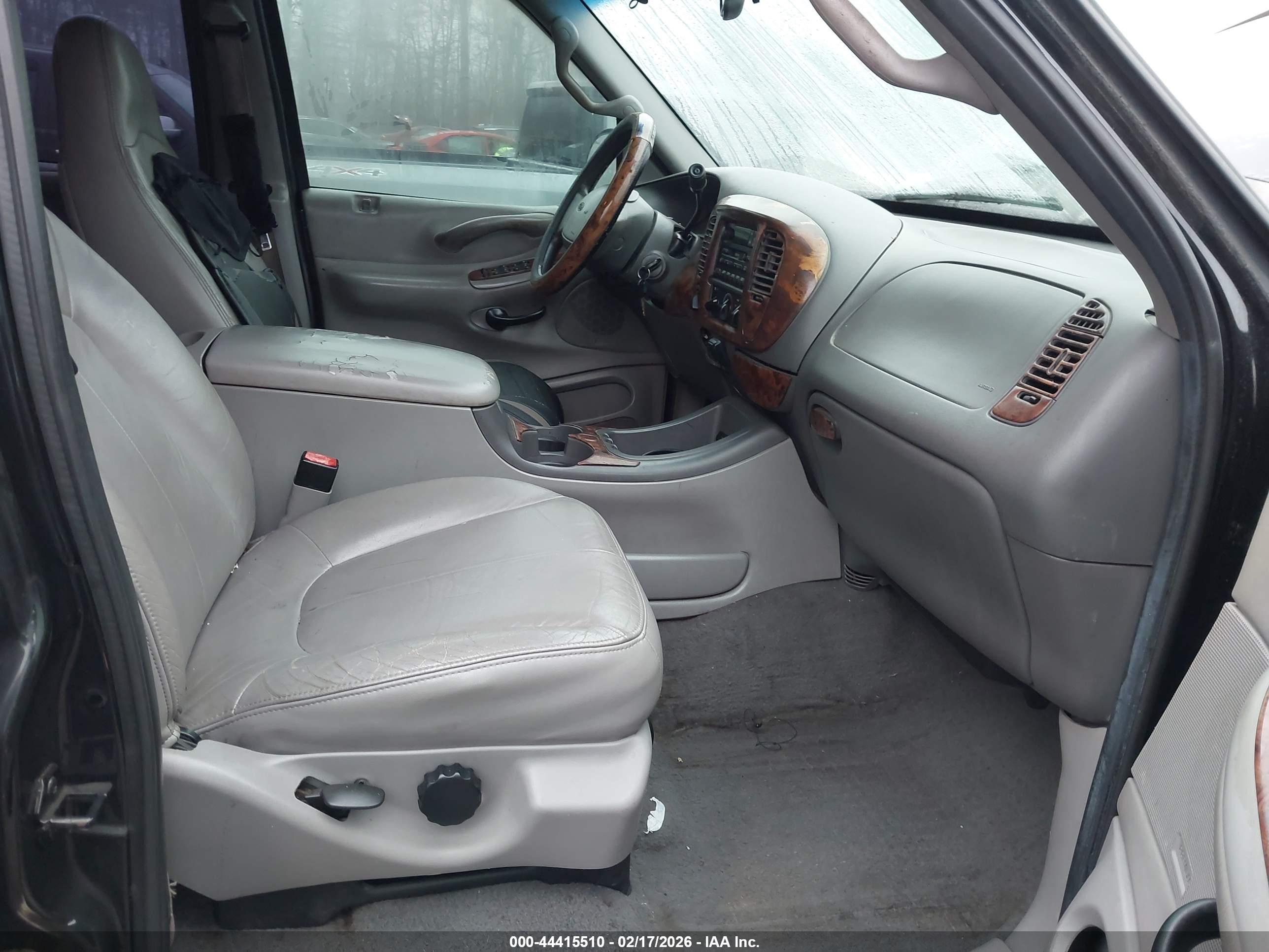 FORD EXPEDITION image 5
