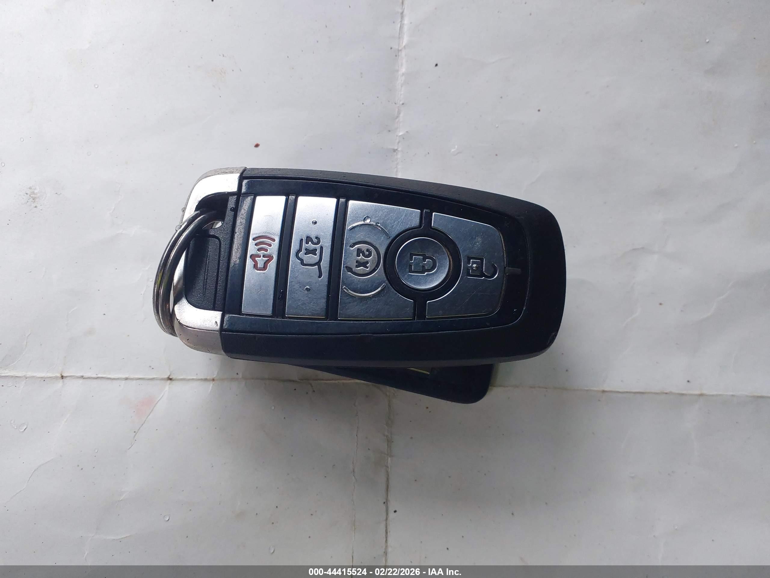 FORD EXPLORER image 11