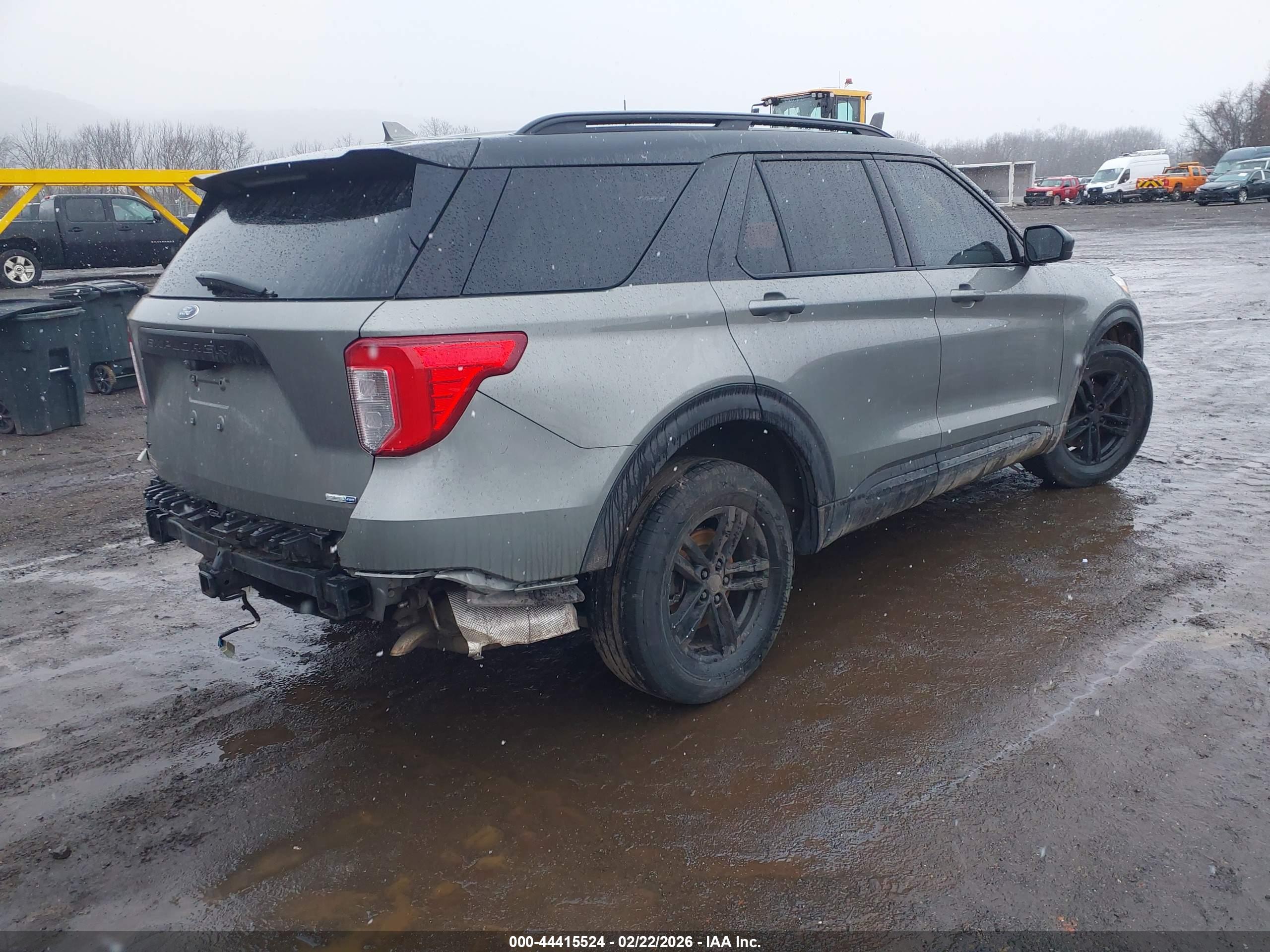 FORD EXPLORER image 4