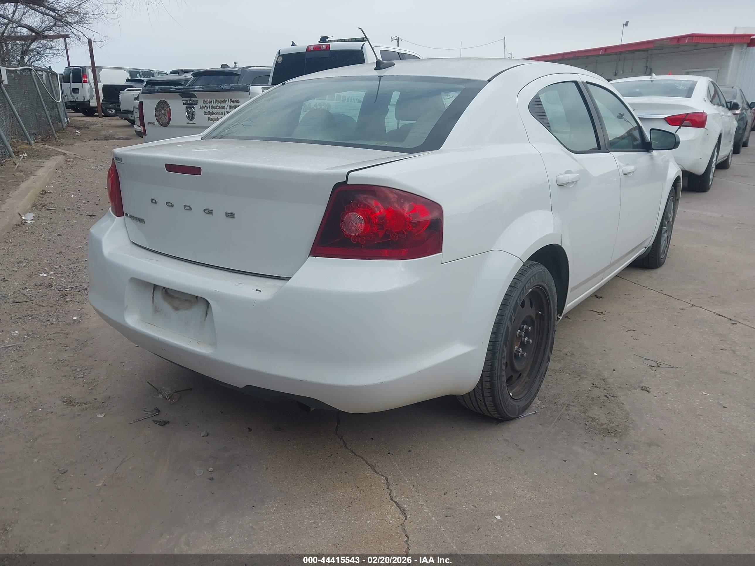 DODGE AVENGER image 4