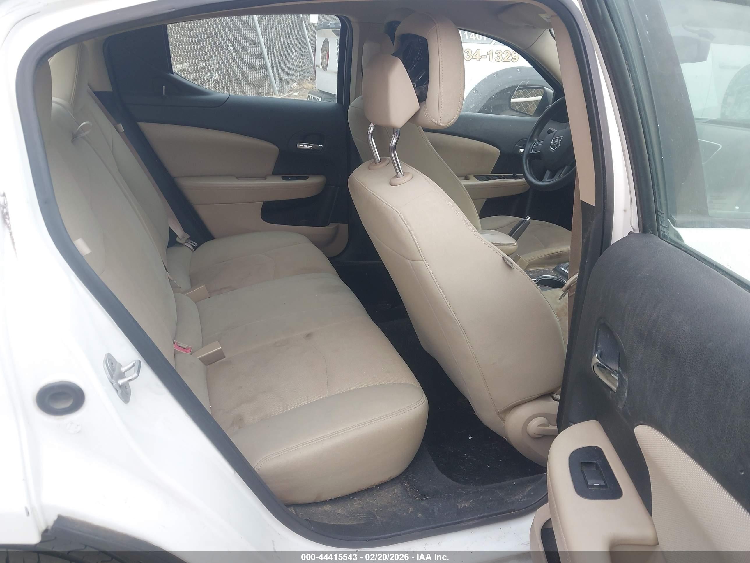 DODGE AVENGER image 8