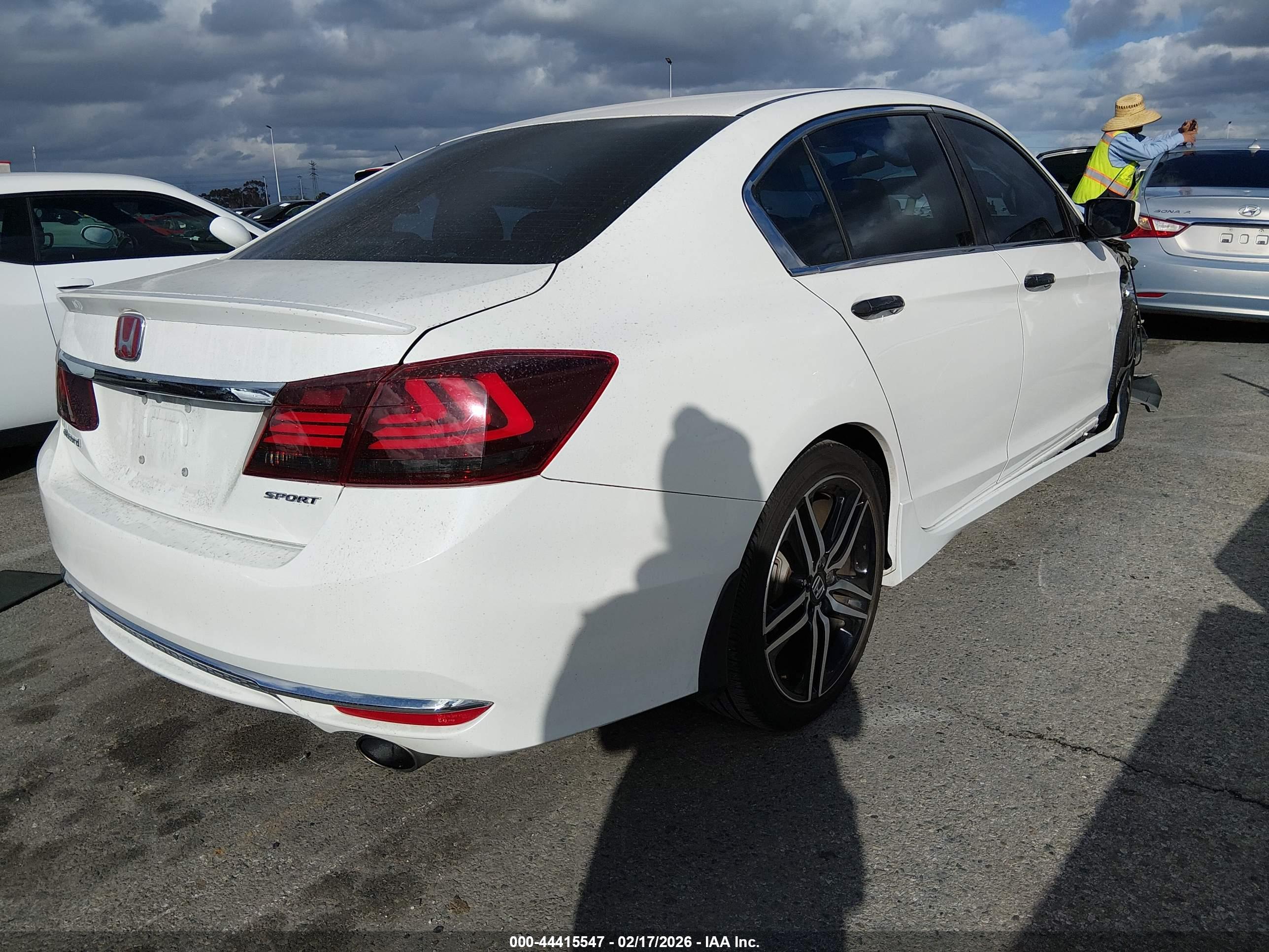 HONDA ACCORD image 4