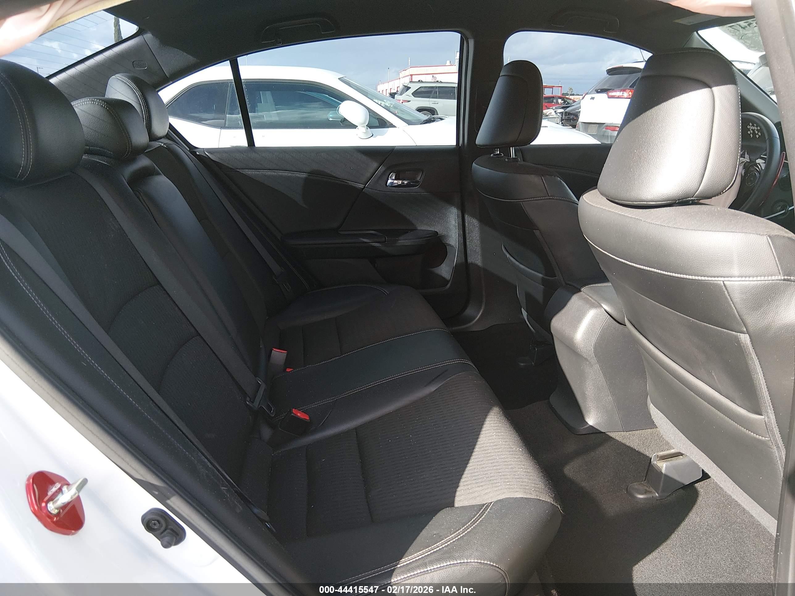 HONDA ACCORD image 8