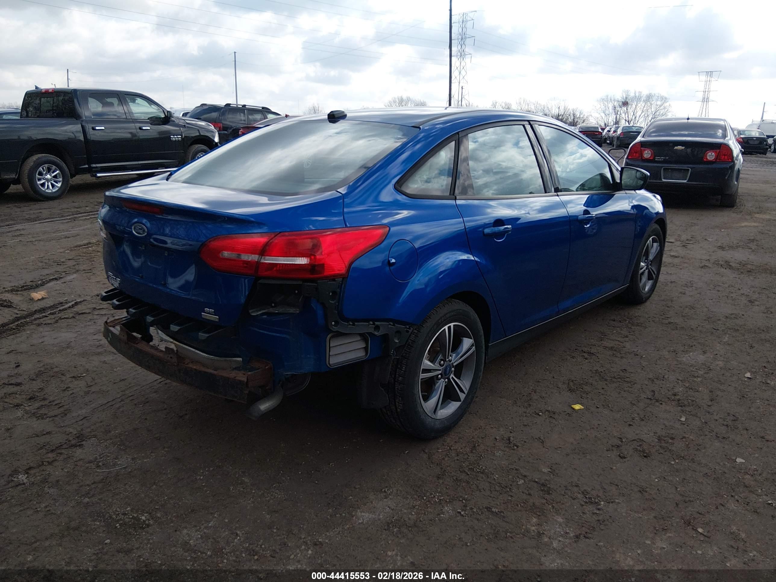 FORD FOCUS image 4