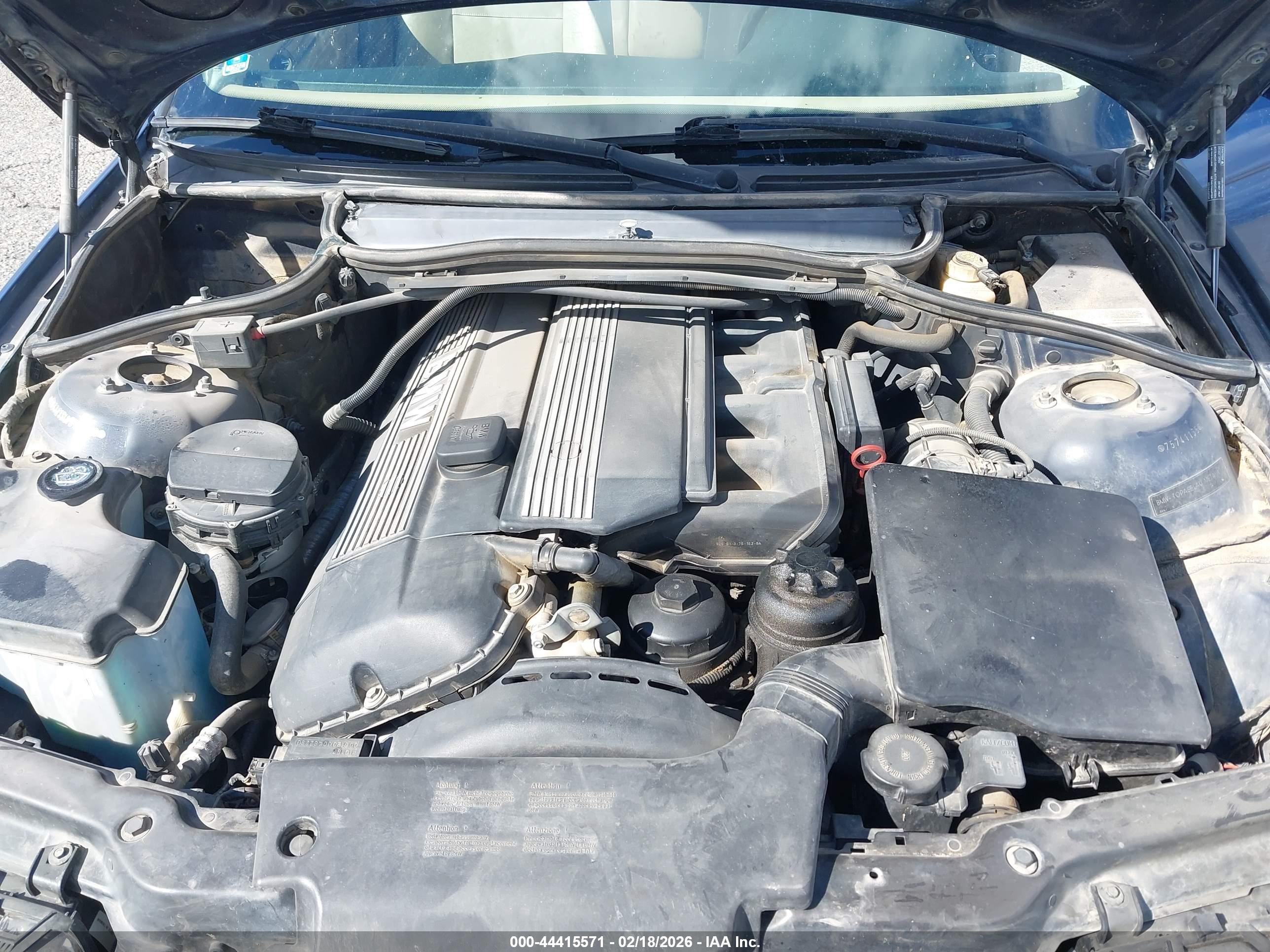 BMW 325I image 10