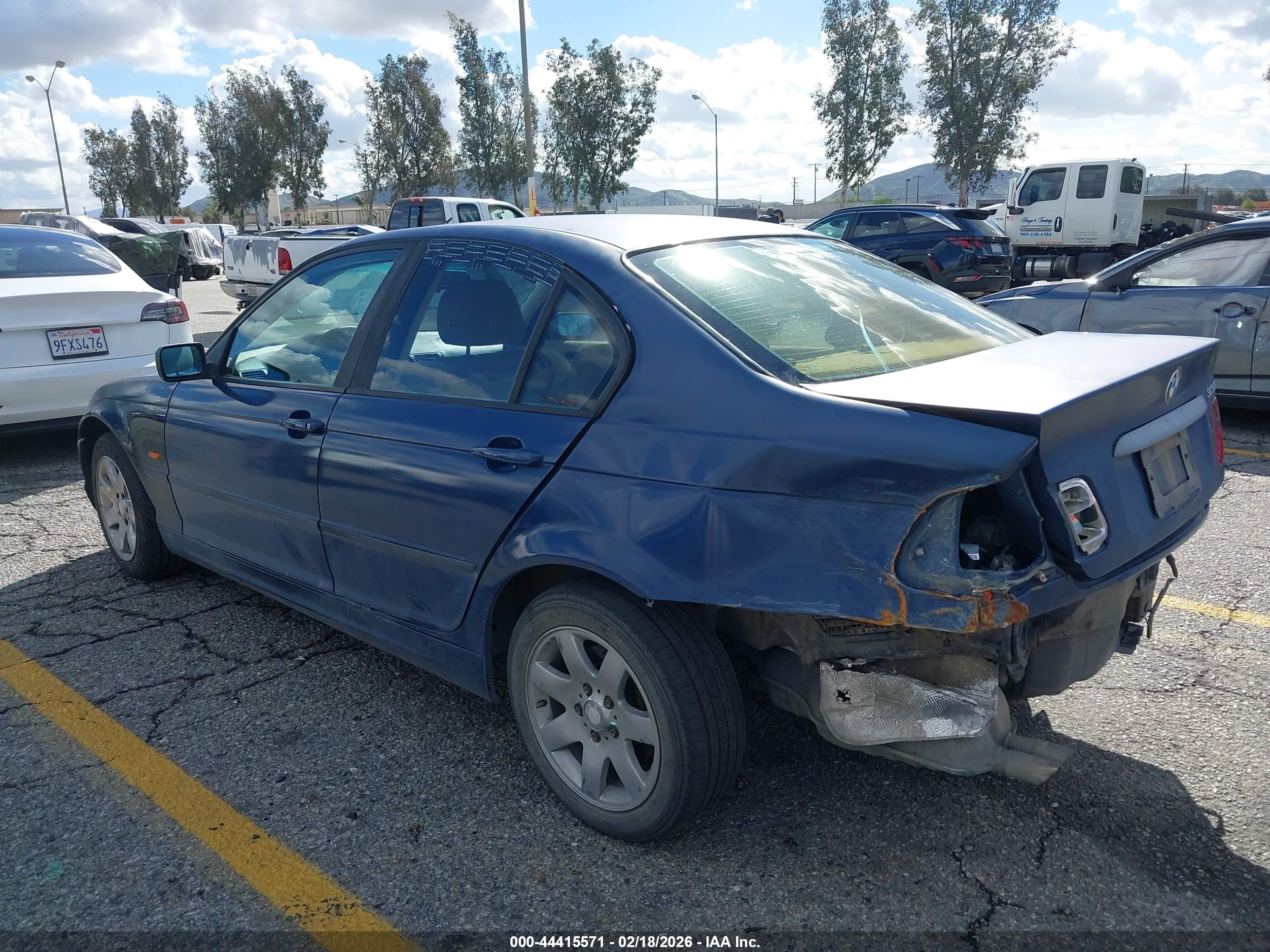 BMW 325I image 3