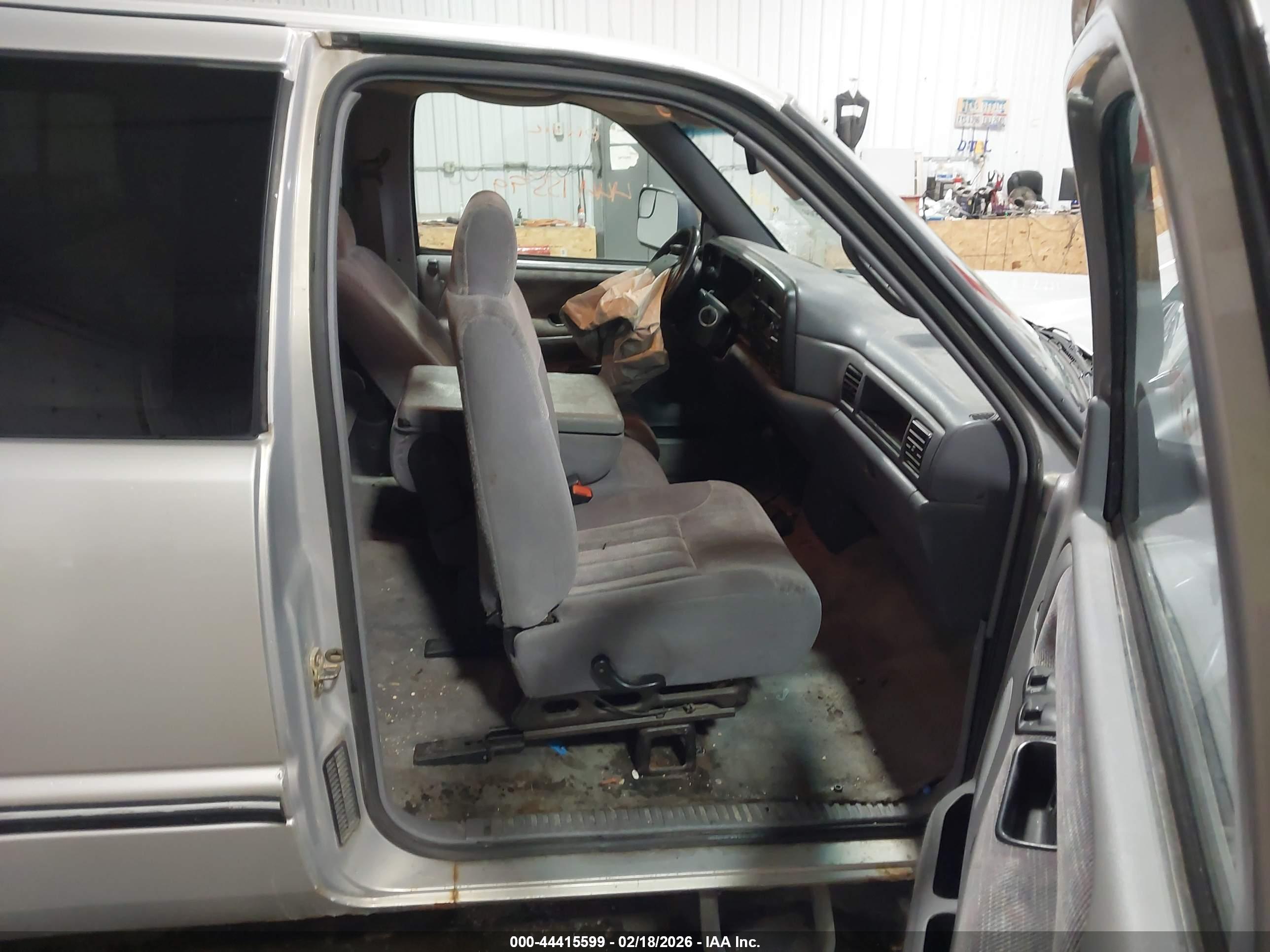 DODGE RAM image 5