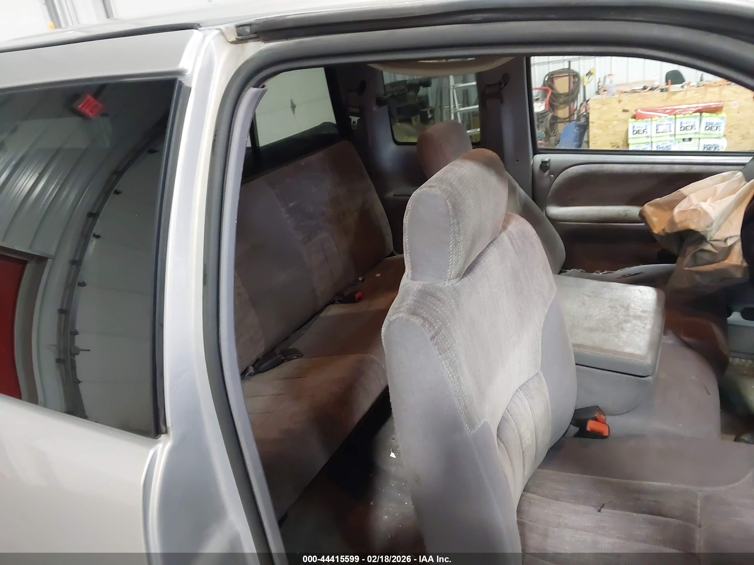 DODGE RAM image 8