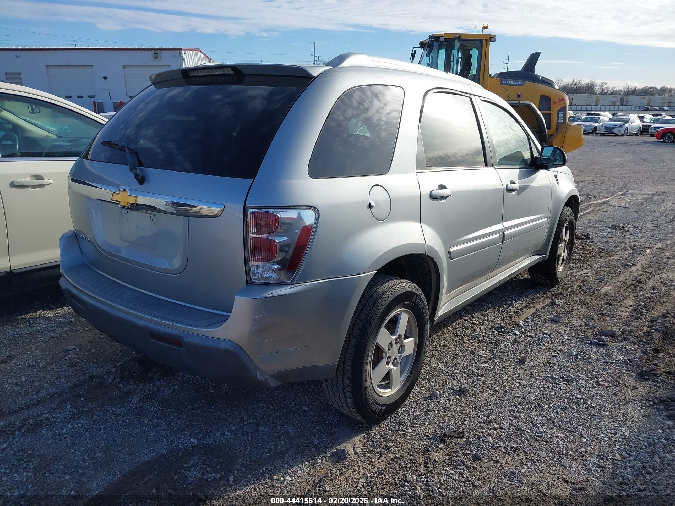 CHEVROLET EQUINOX image 4