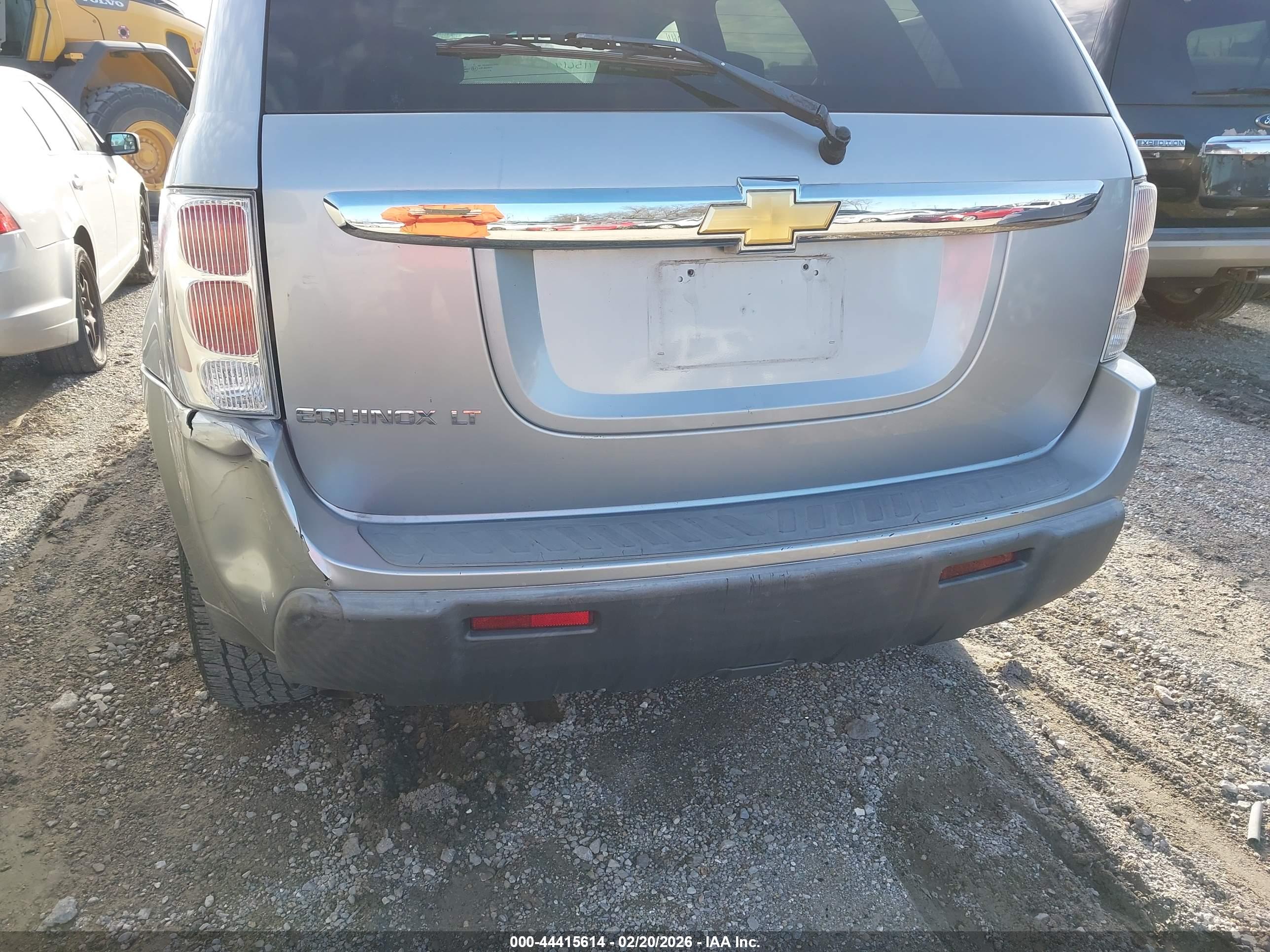 CHEVROLET EQUINOX image 6