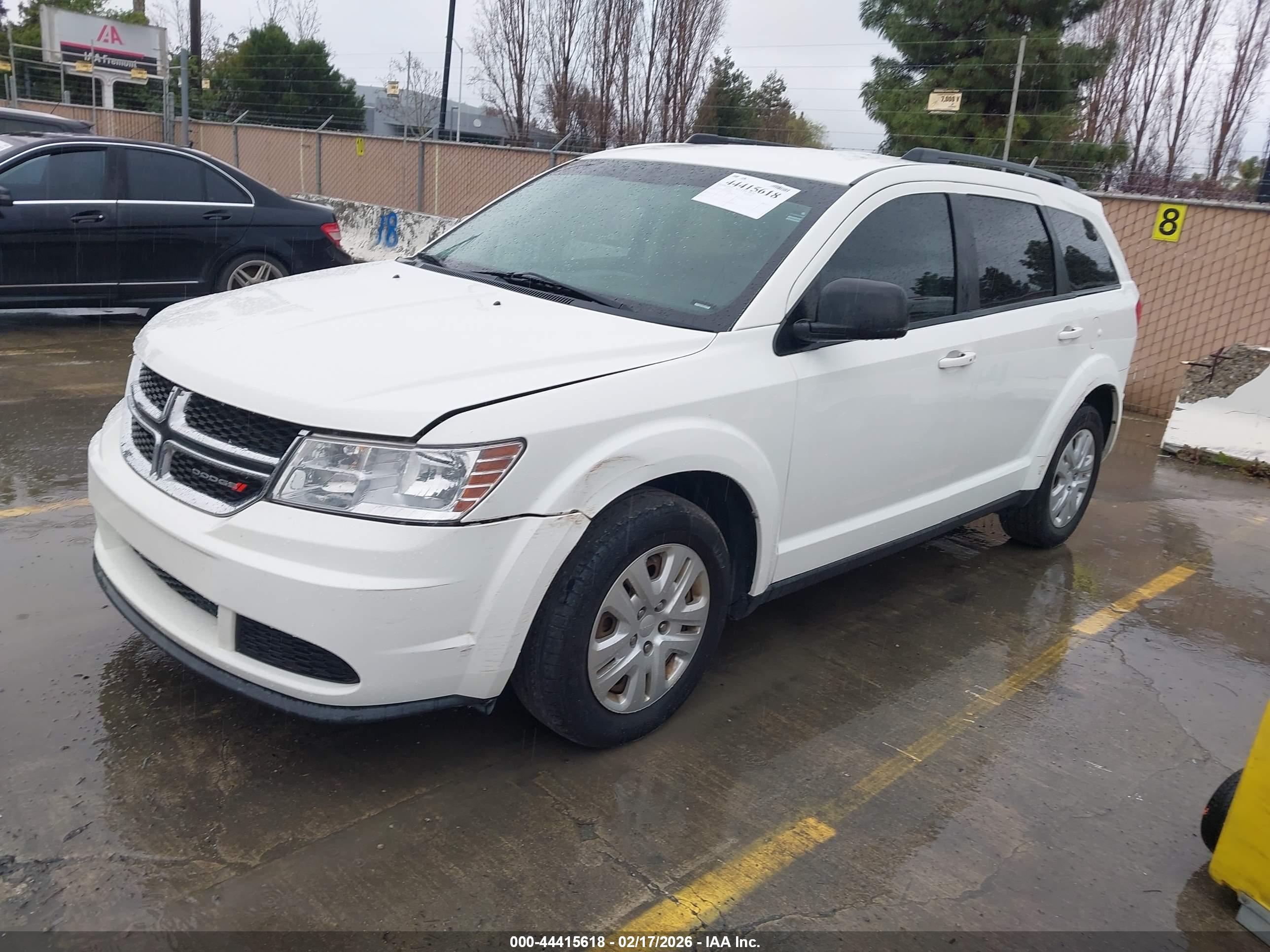 DODGE JOURNEY image 2