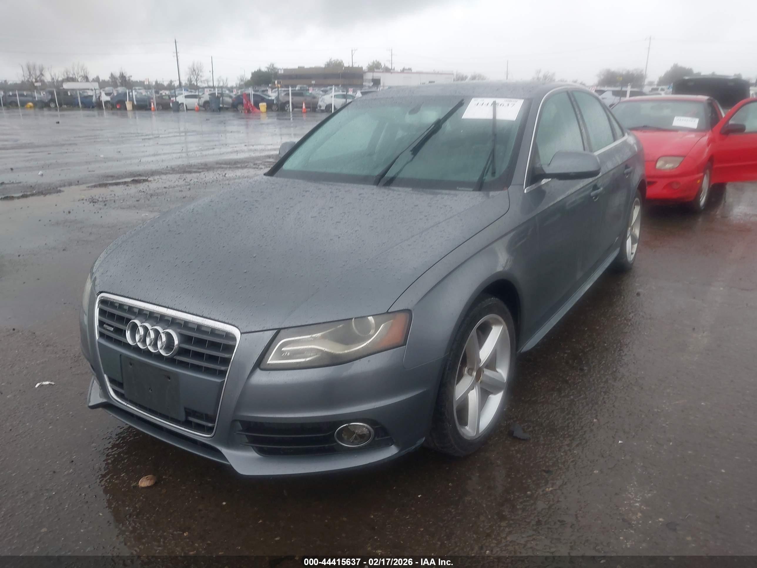 AUDI A4 image 2