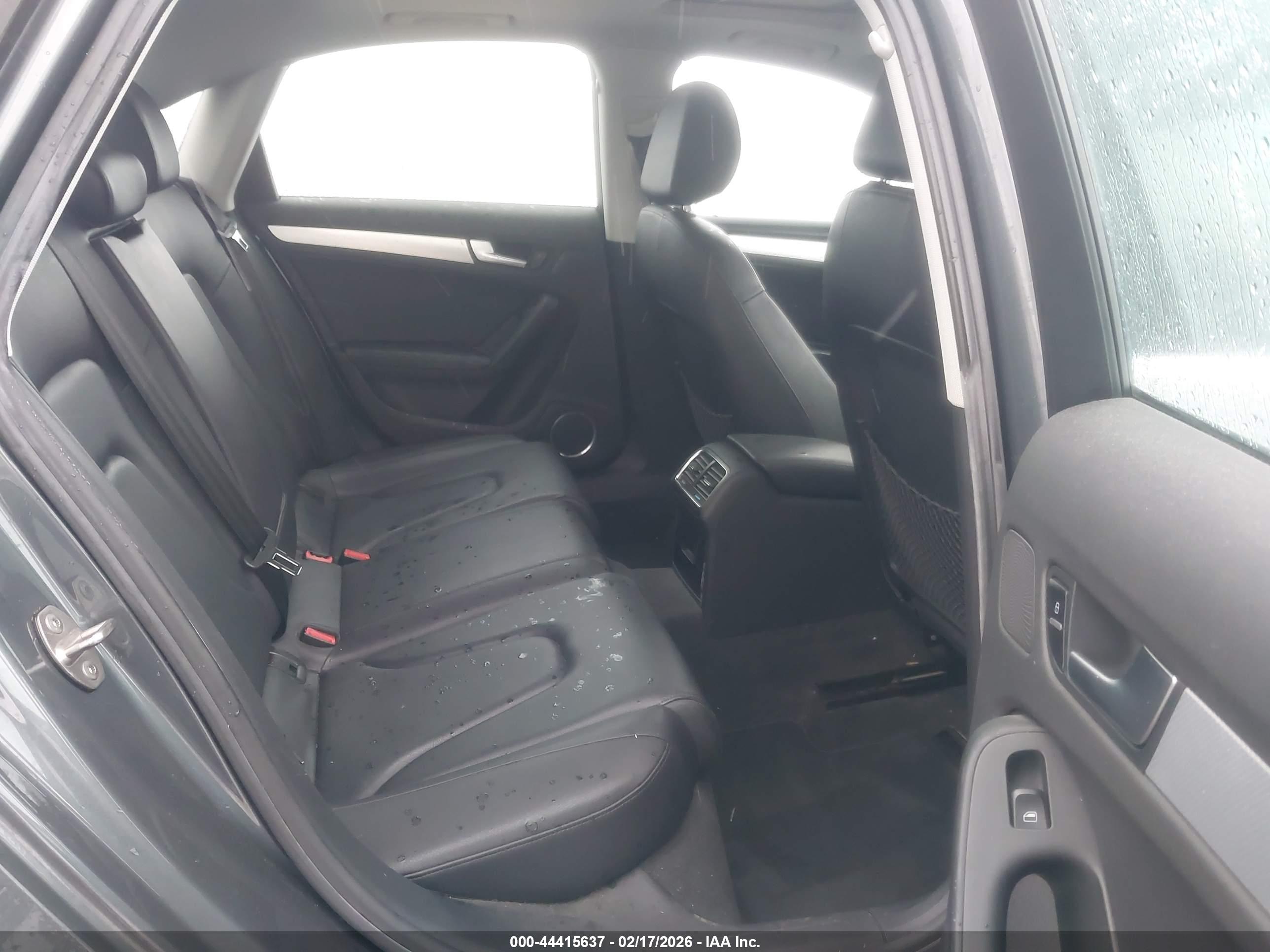 AUDI A4 image 8