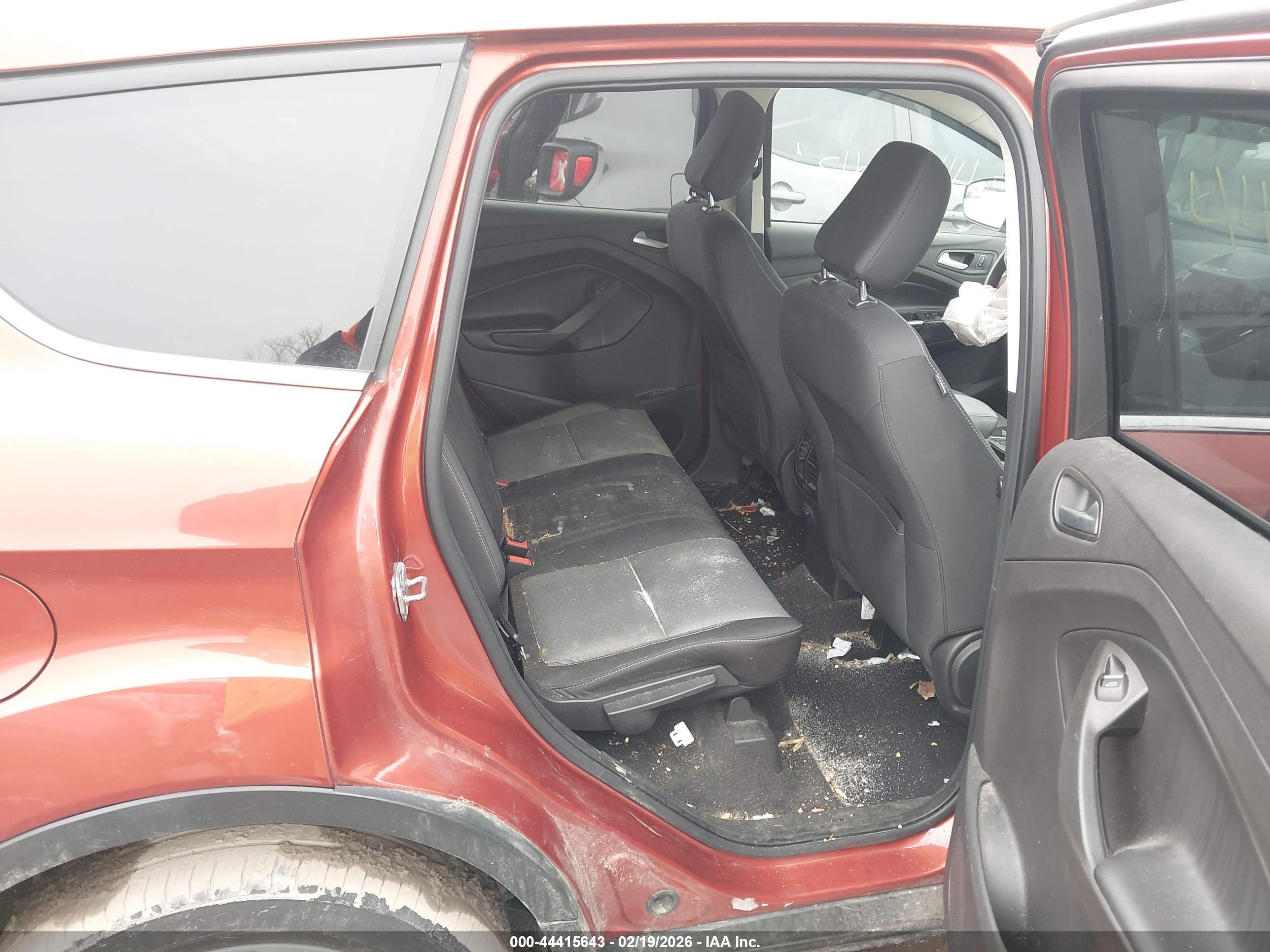 FORD ESCAPE image 8