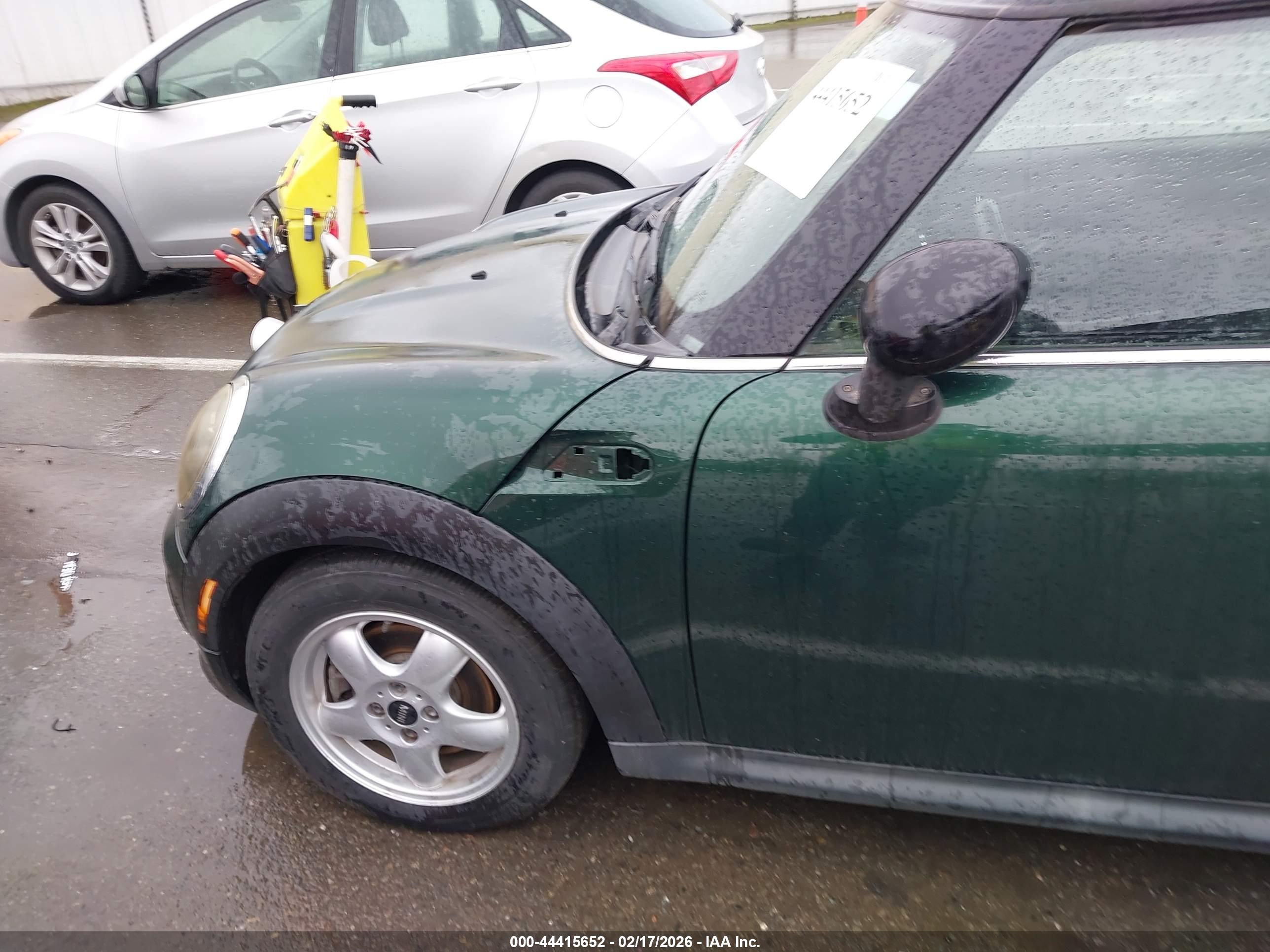 MINI COOPER image 6