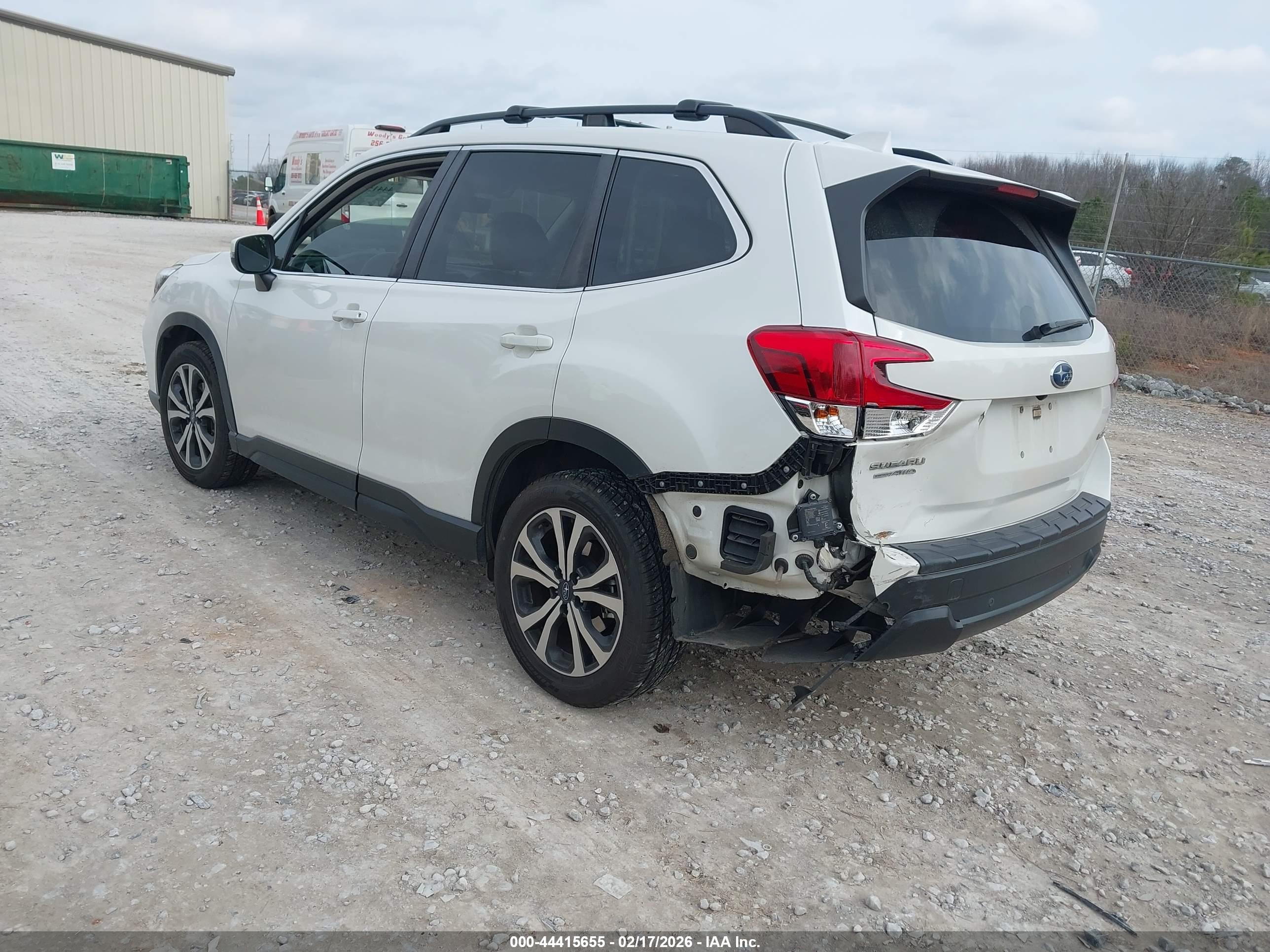 SUBARU FORESTER image 3