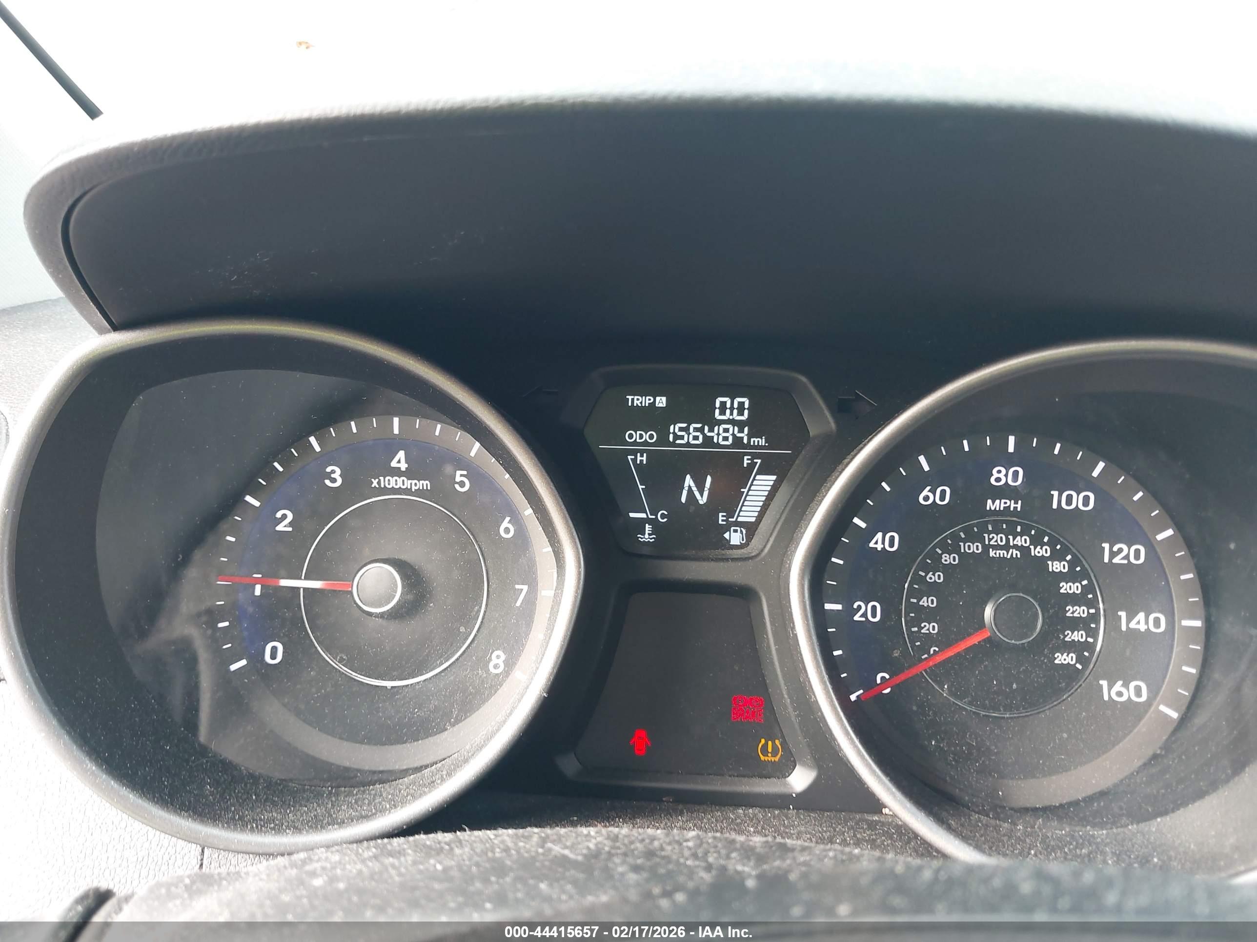 HYUNDAI ELANTRA image 7