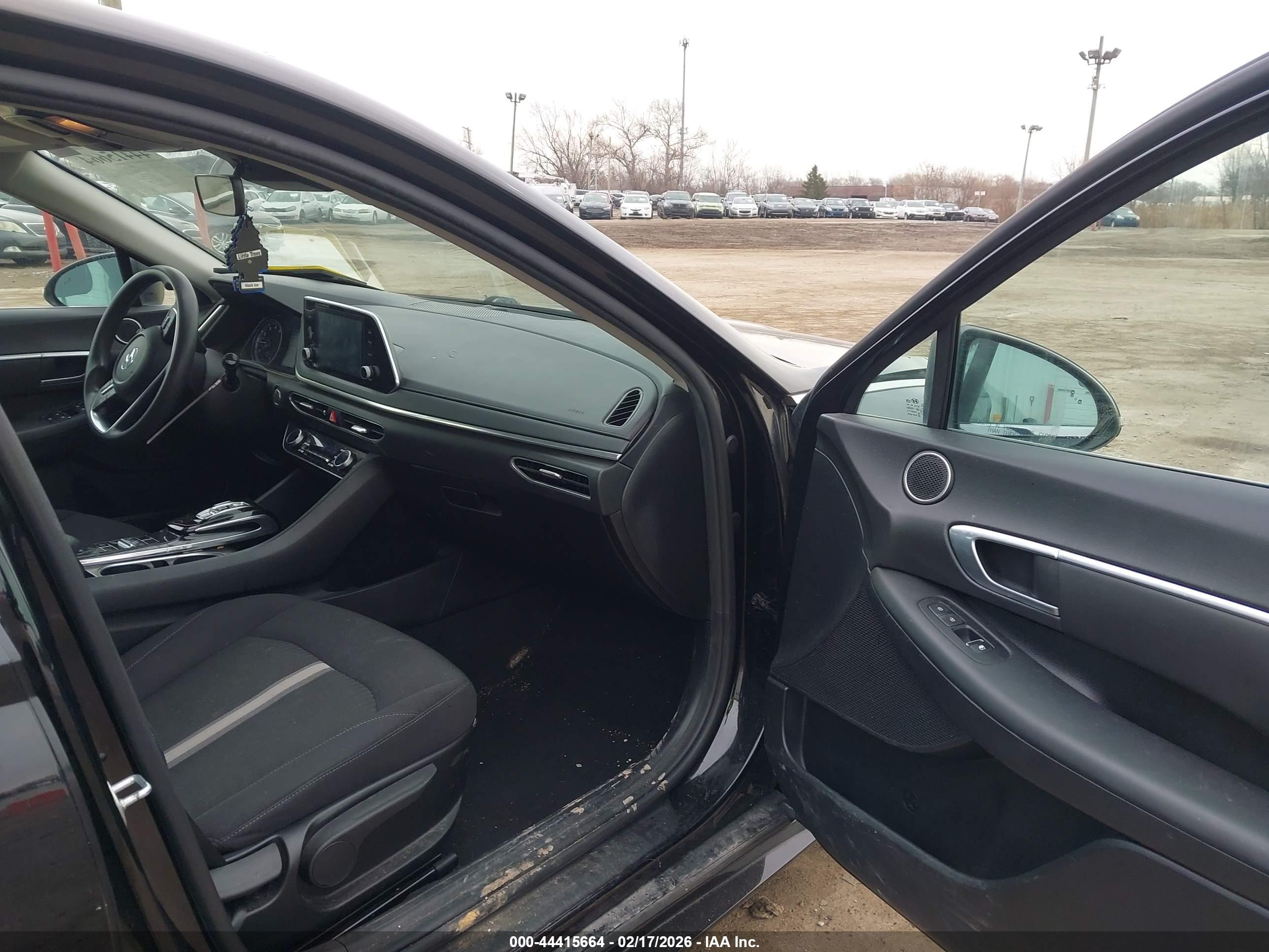 HYUNDAI SONATA image 5