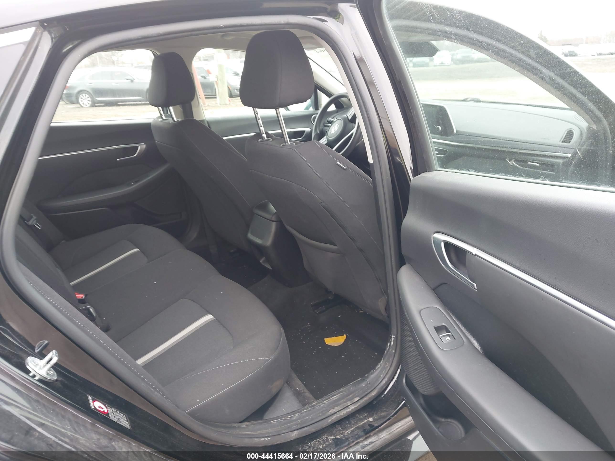HYUNDAI SONATA image 8