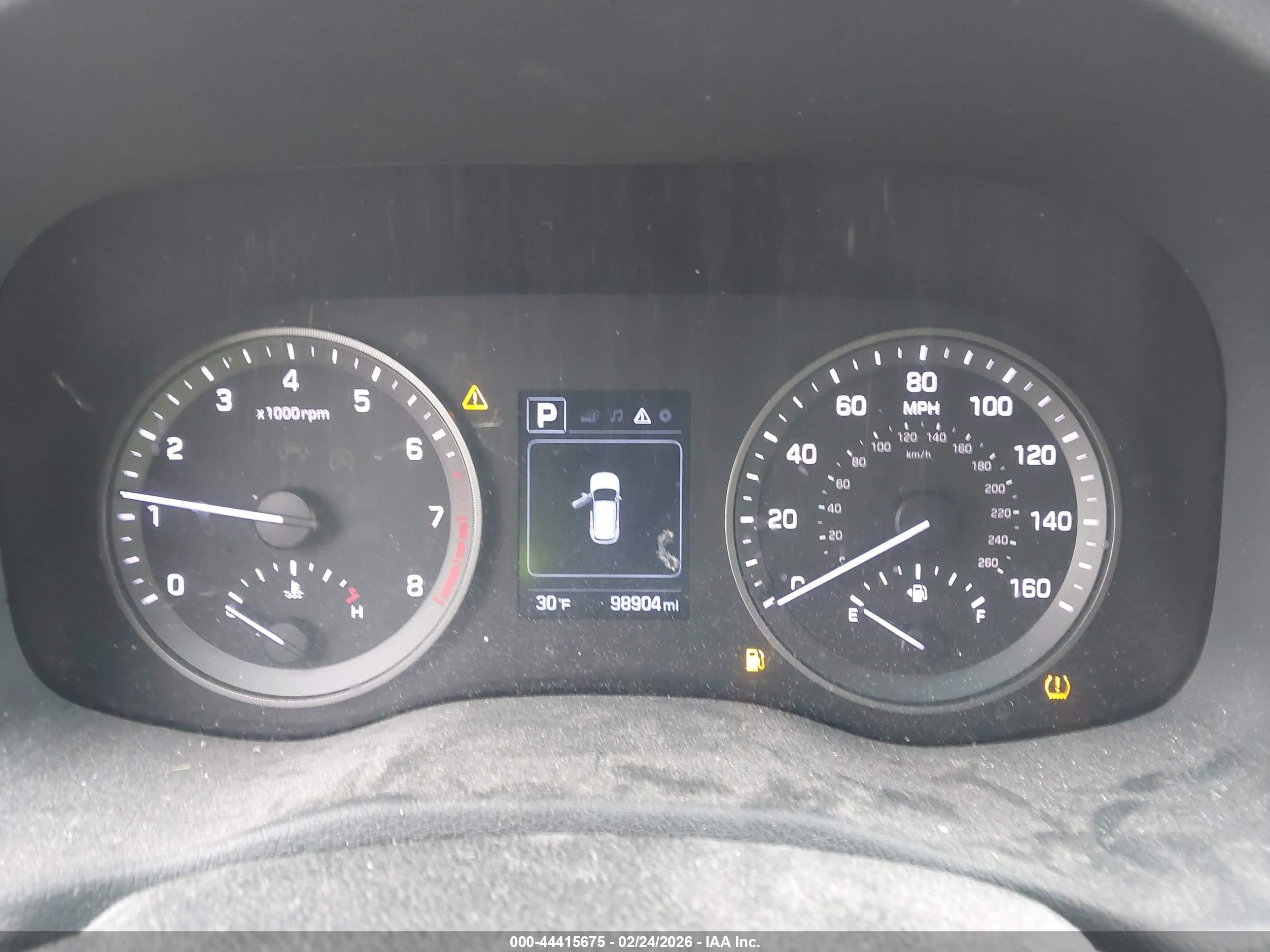 HYUNDAI TUCSON image 7