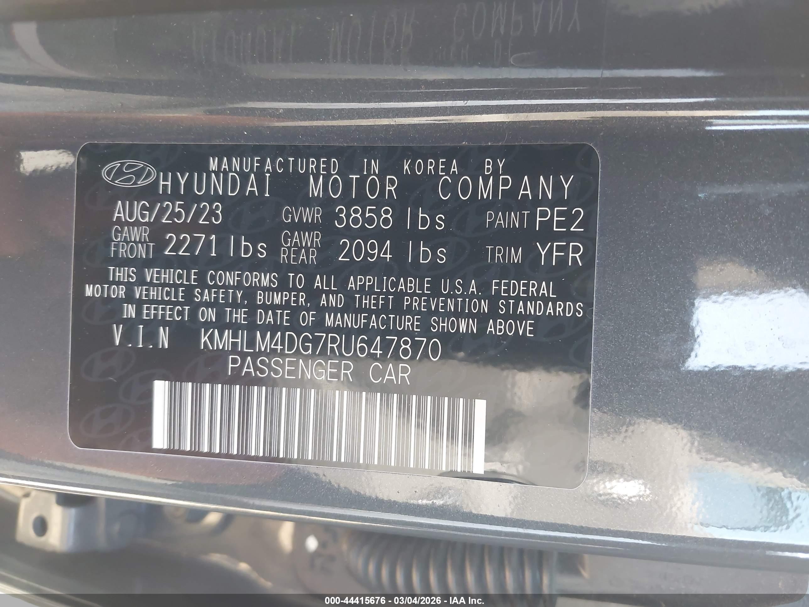 HYUNDAI ELANTRA image 9