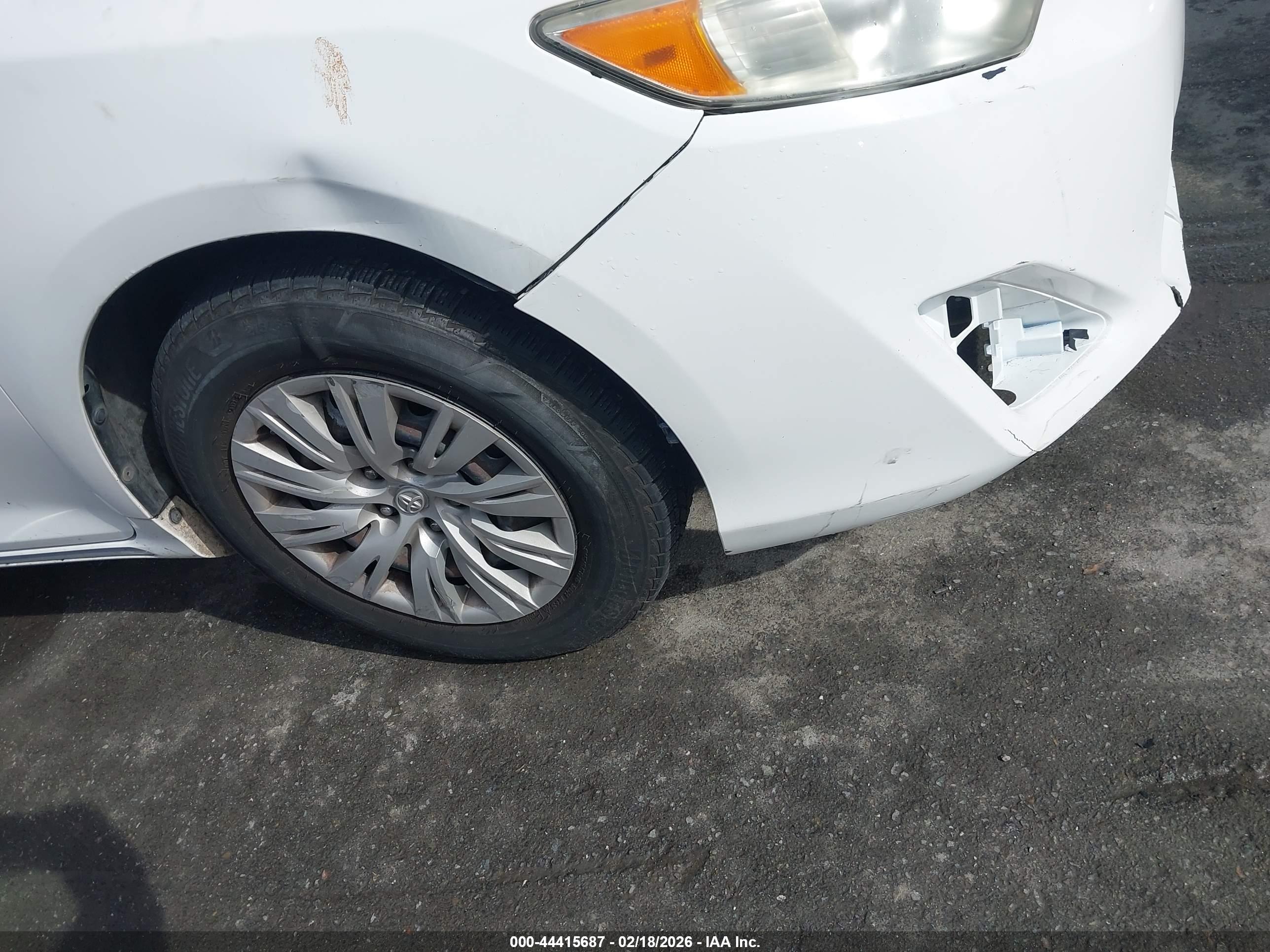 TOYOTA CAMRY image 6