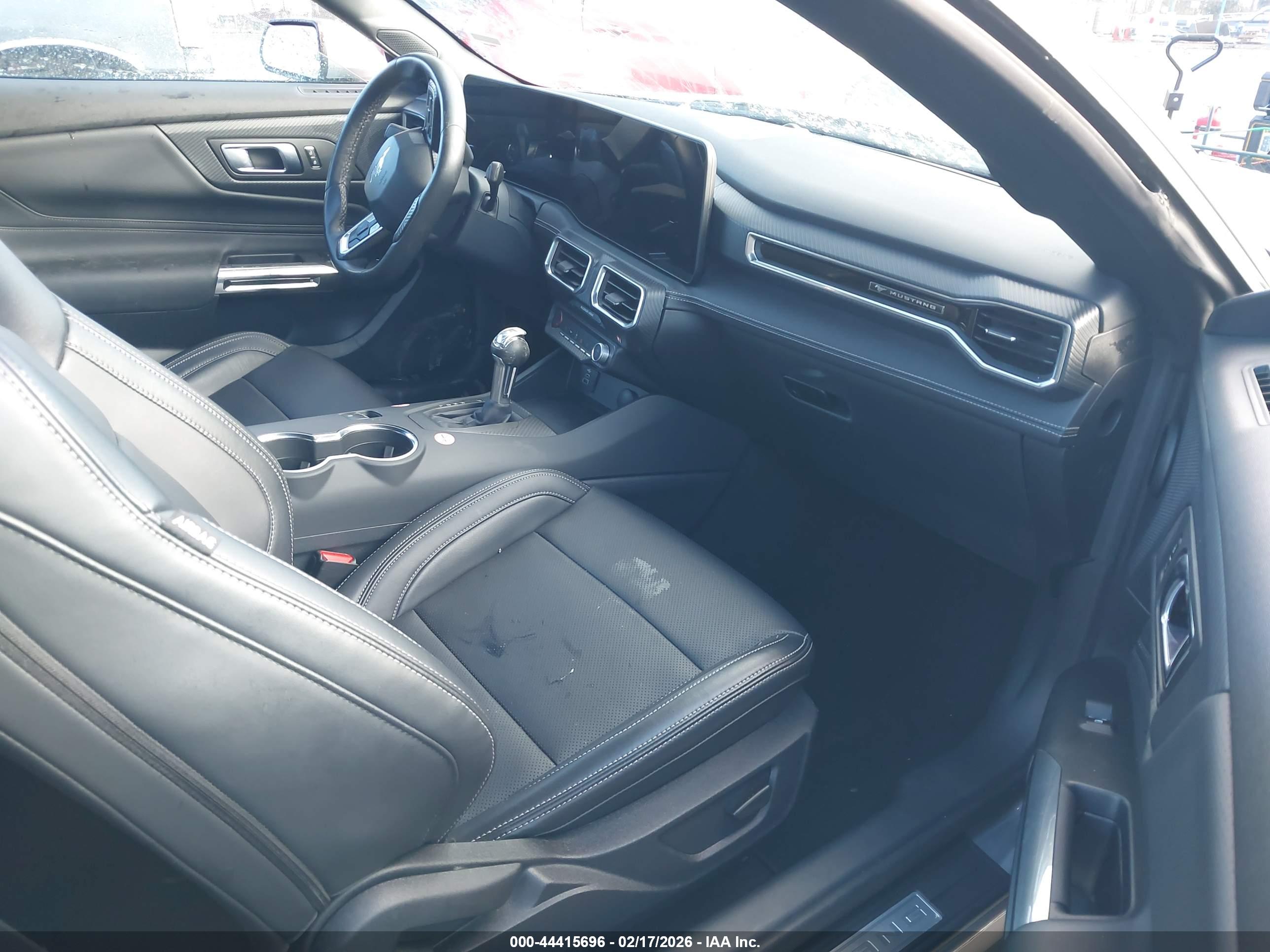 FORD MUSTANG image 5