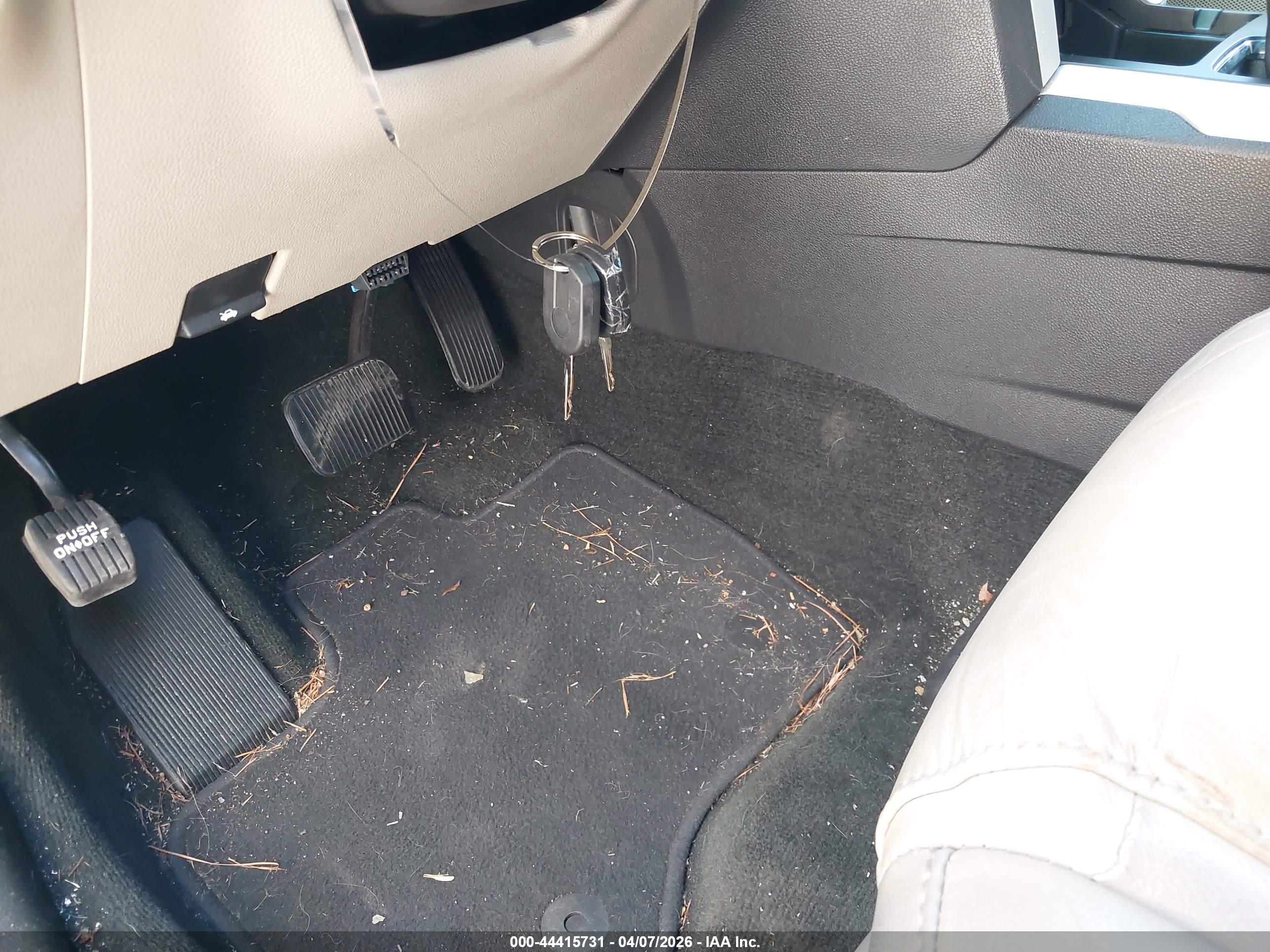 FORD EXPLORER image 11
