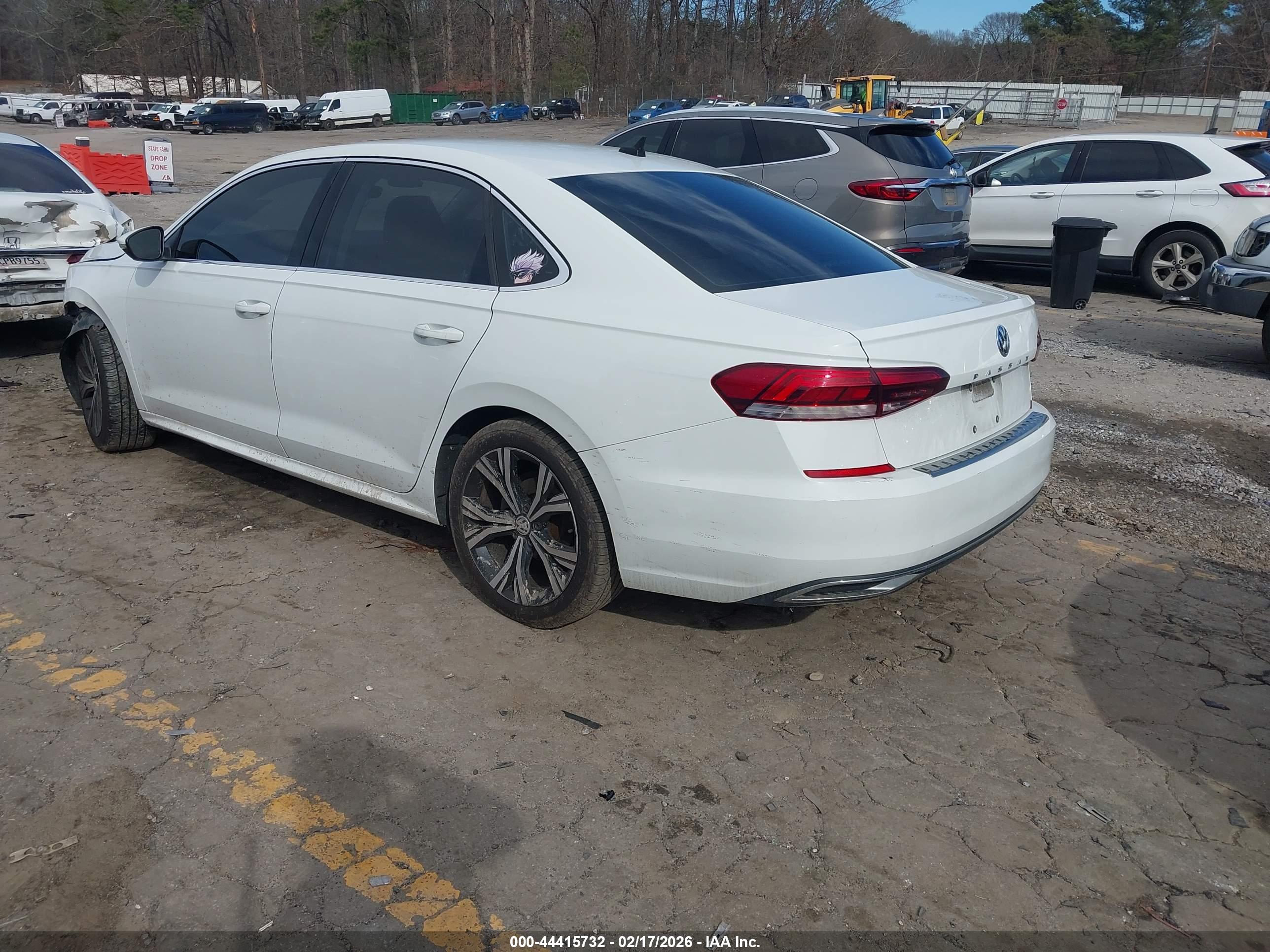 VOLKSWAGEN PASSAT image 3