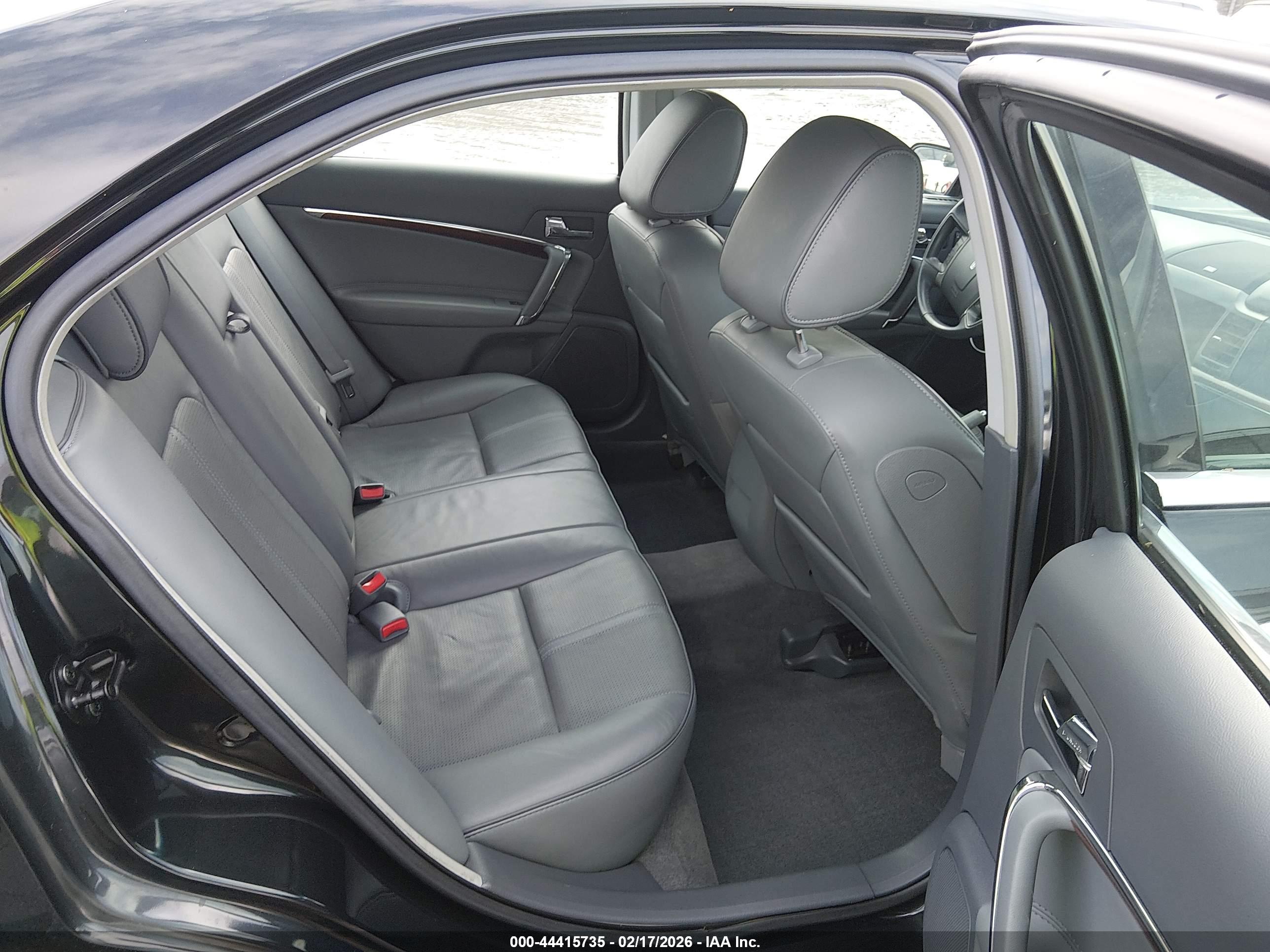 LINCOLN MKZ image 8
