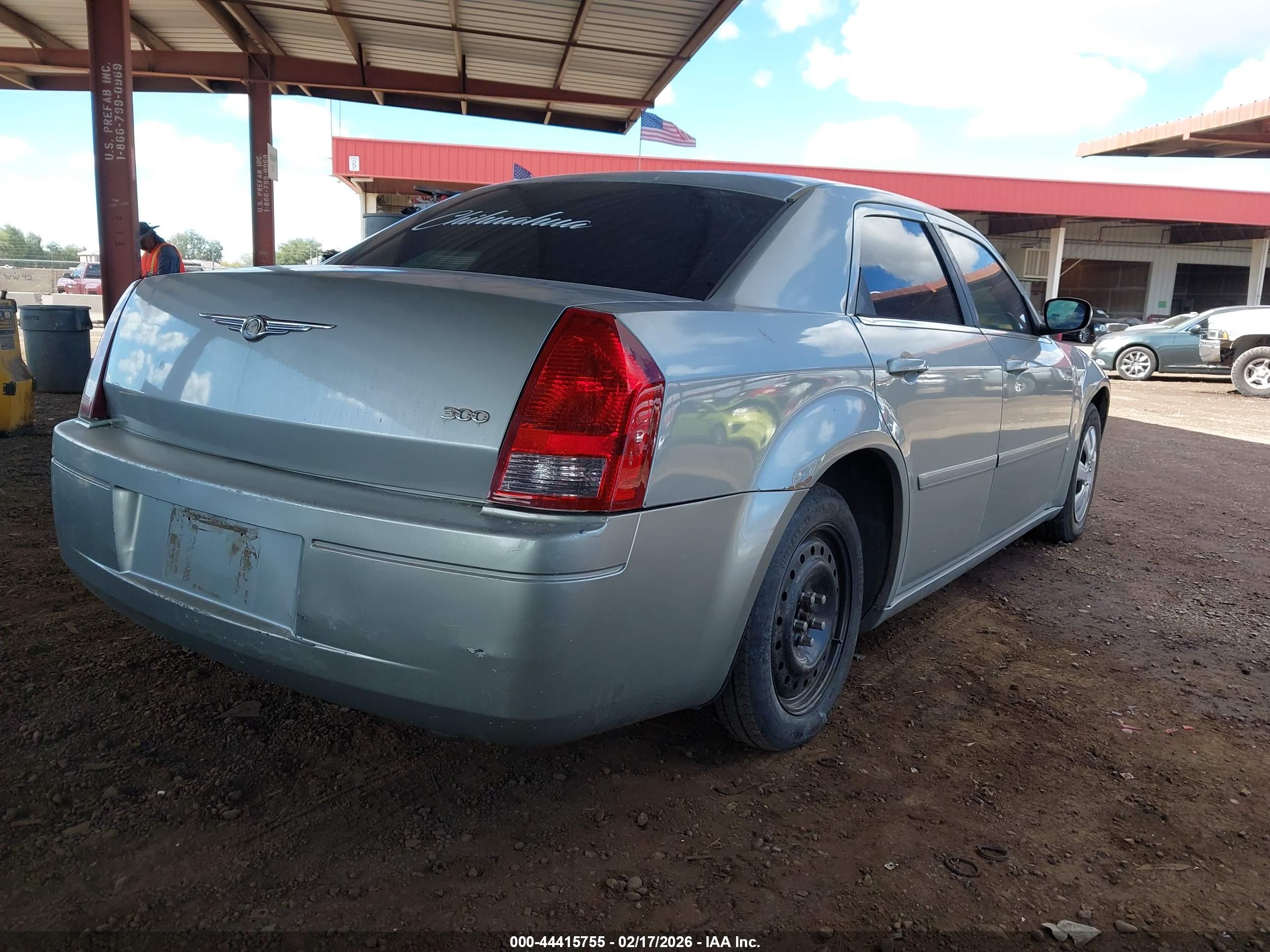 CHRYSLER 300 image 4